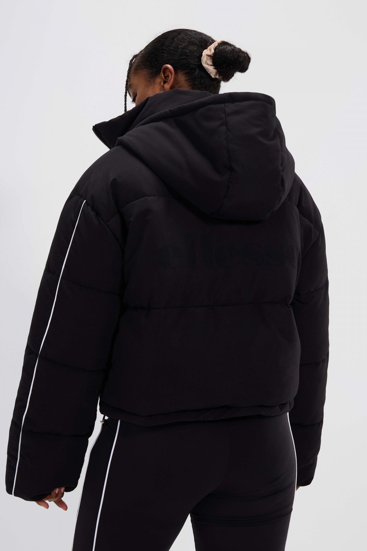 ELLESSE KSAMIL PADDED JACKET en color NEGRO  (2)