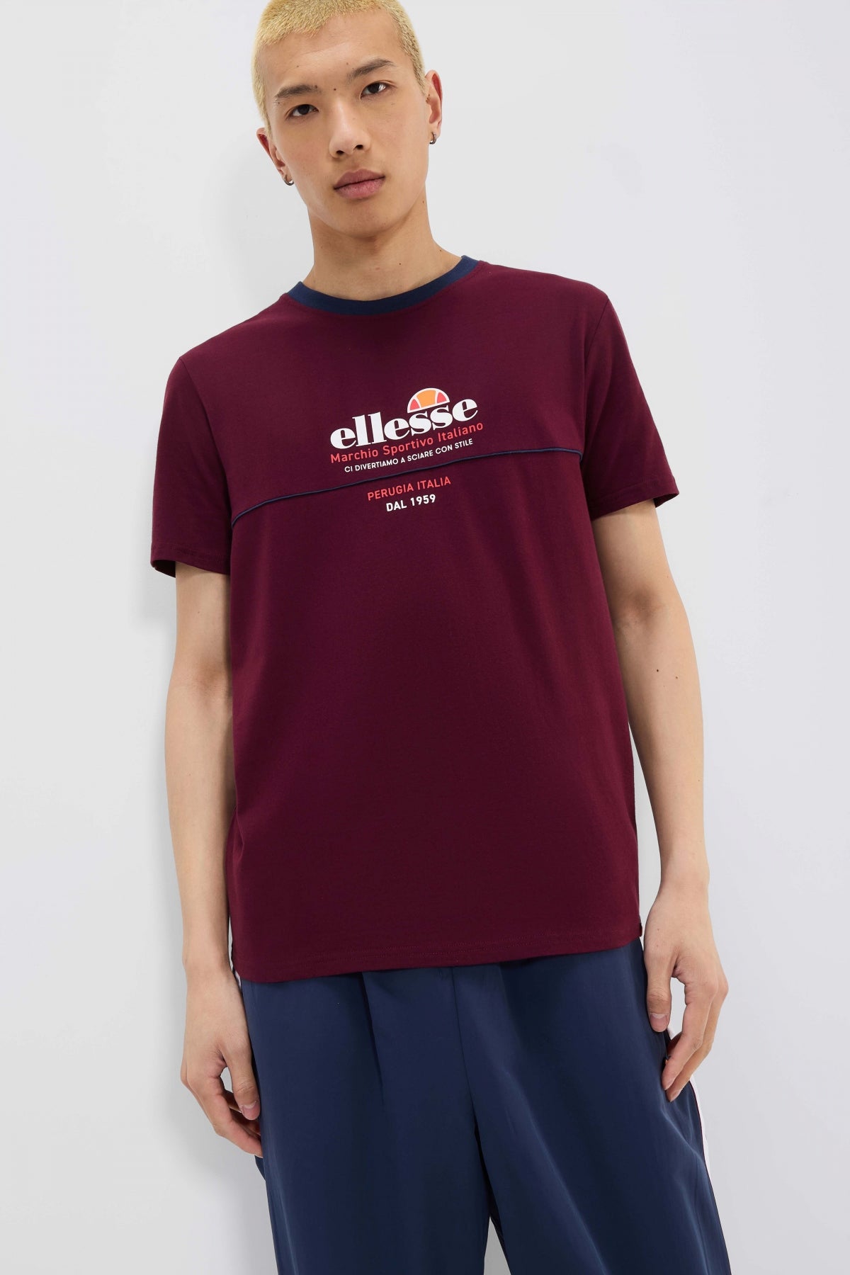 ELLESSE SVELLAN TEE en color BURDEOS  (1)