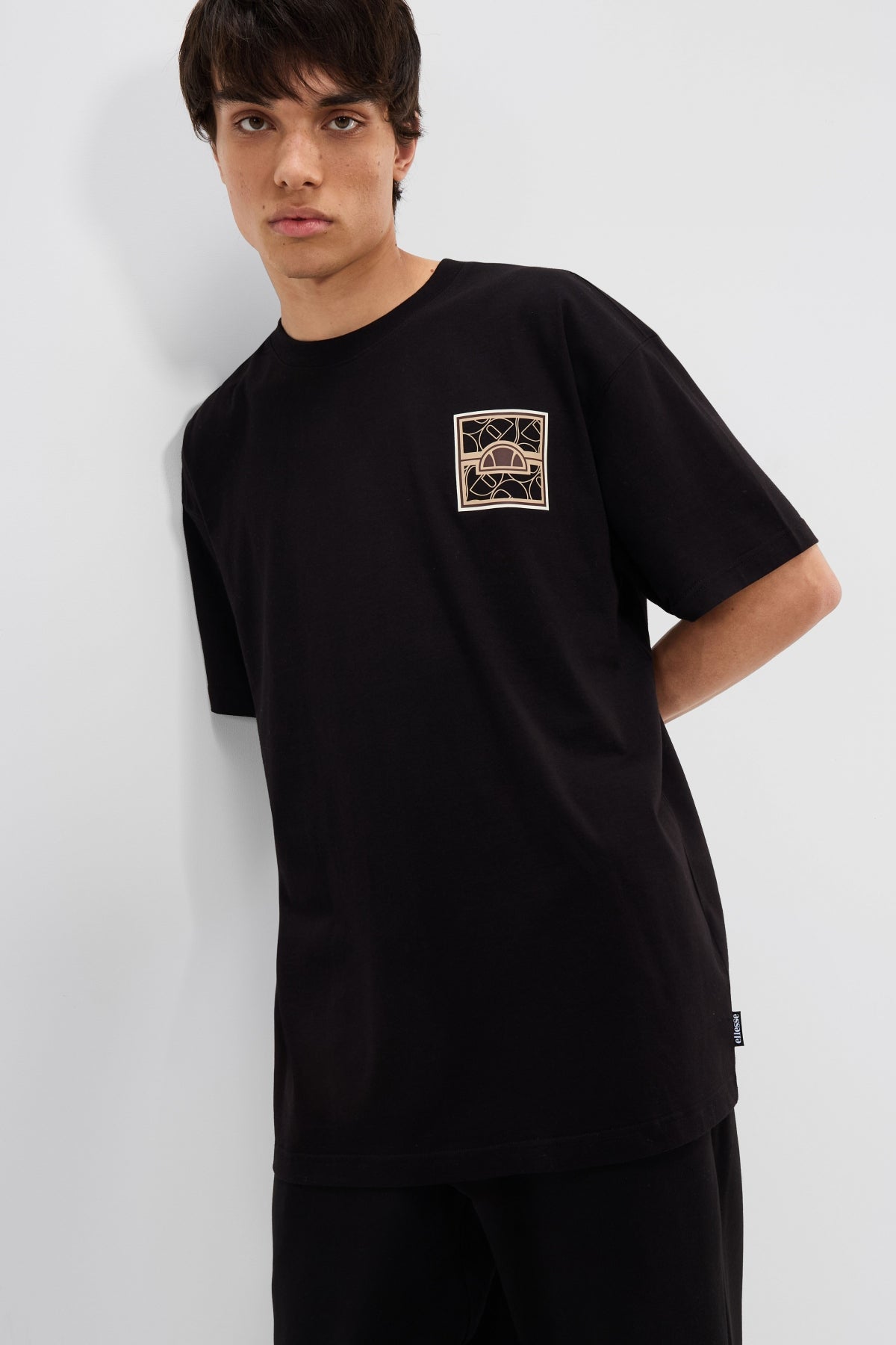 ELLESSE PEROLI TEE en color NEGRO  (1)