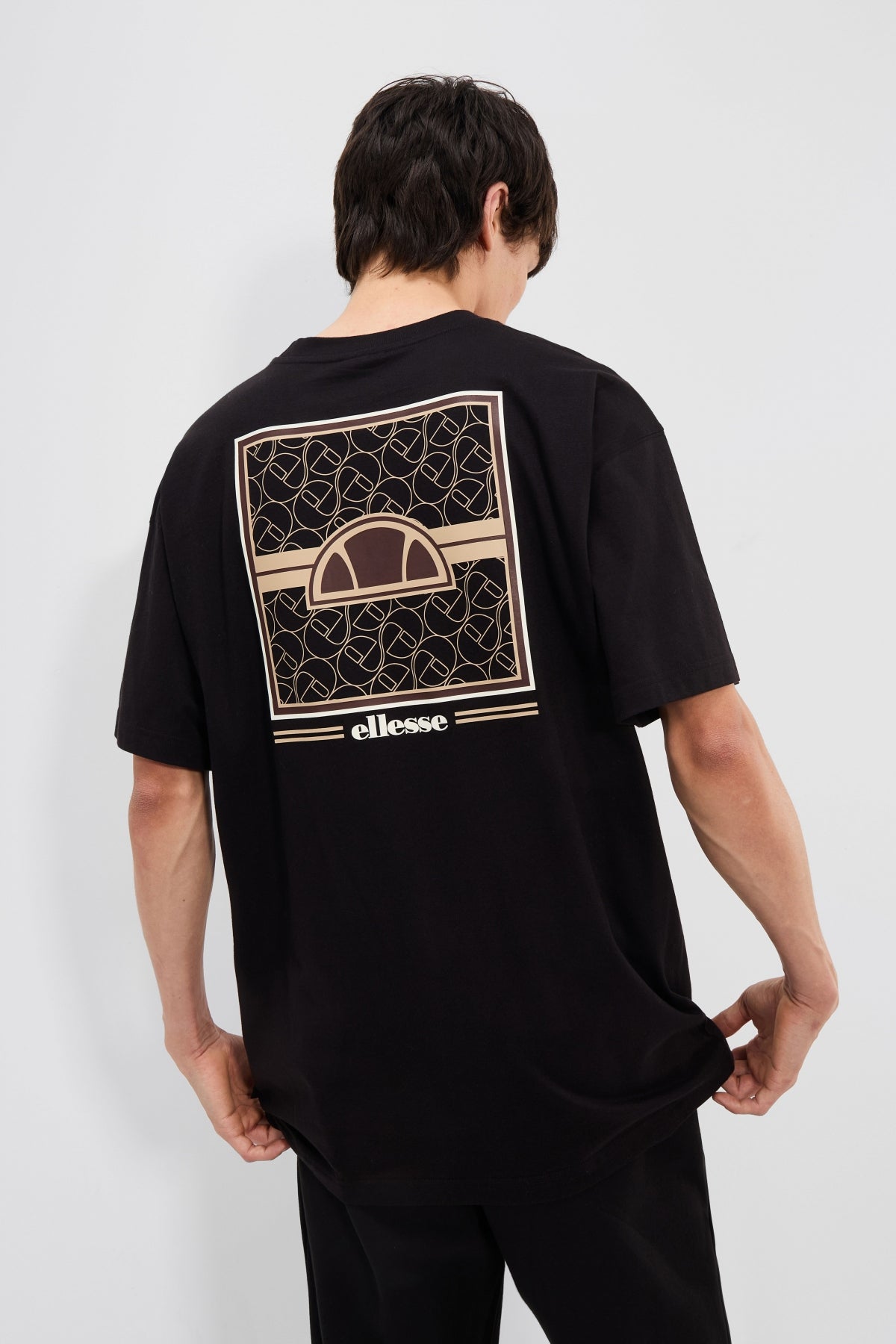 ELLESSE PEROLI TEE en color NEGRO  (3)
