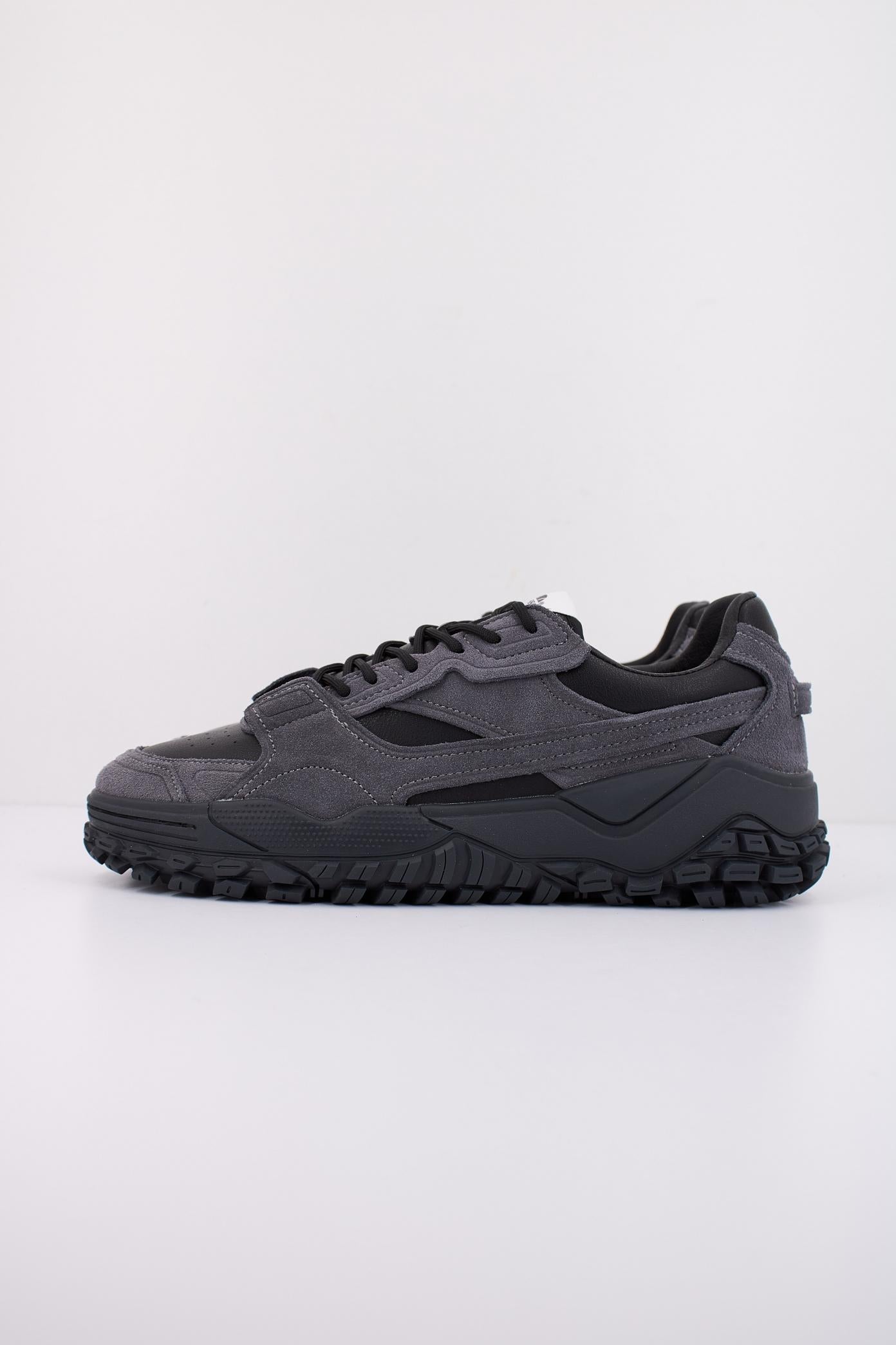 ELLESSE ELM en color NEGRO  (1)