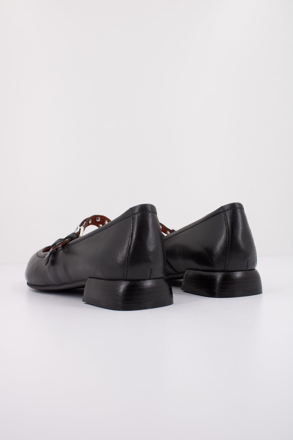 MJUS T en color NEGRO  (4)