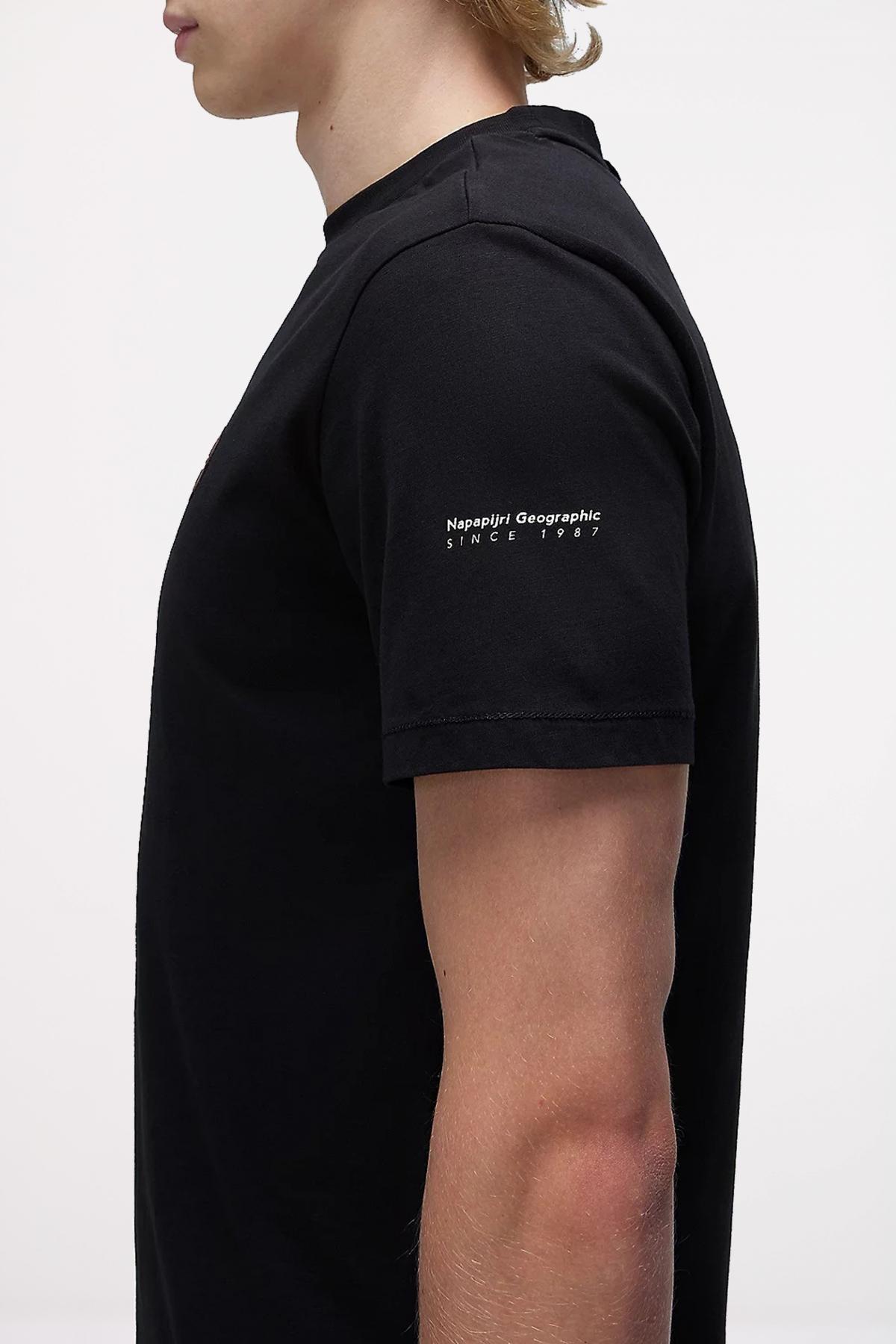 NAPAPIJRI S-BADGE SS en color NEGRO  (3)