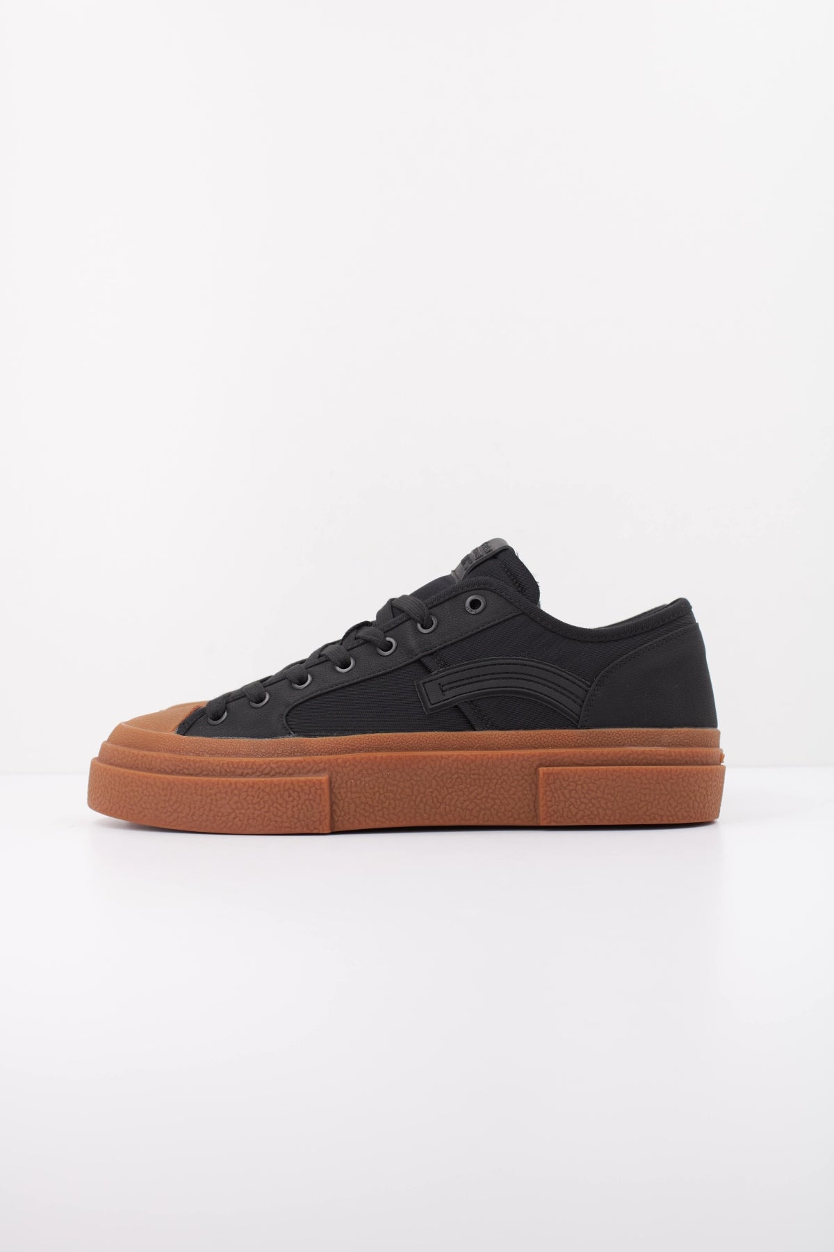 G-STAR VODAN LOW TNL en color NEGRO  (1)