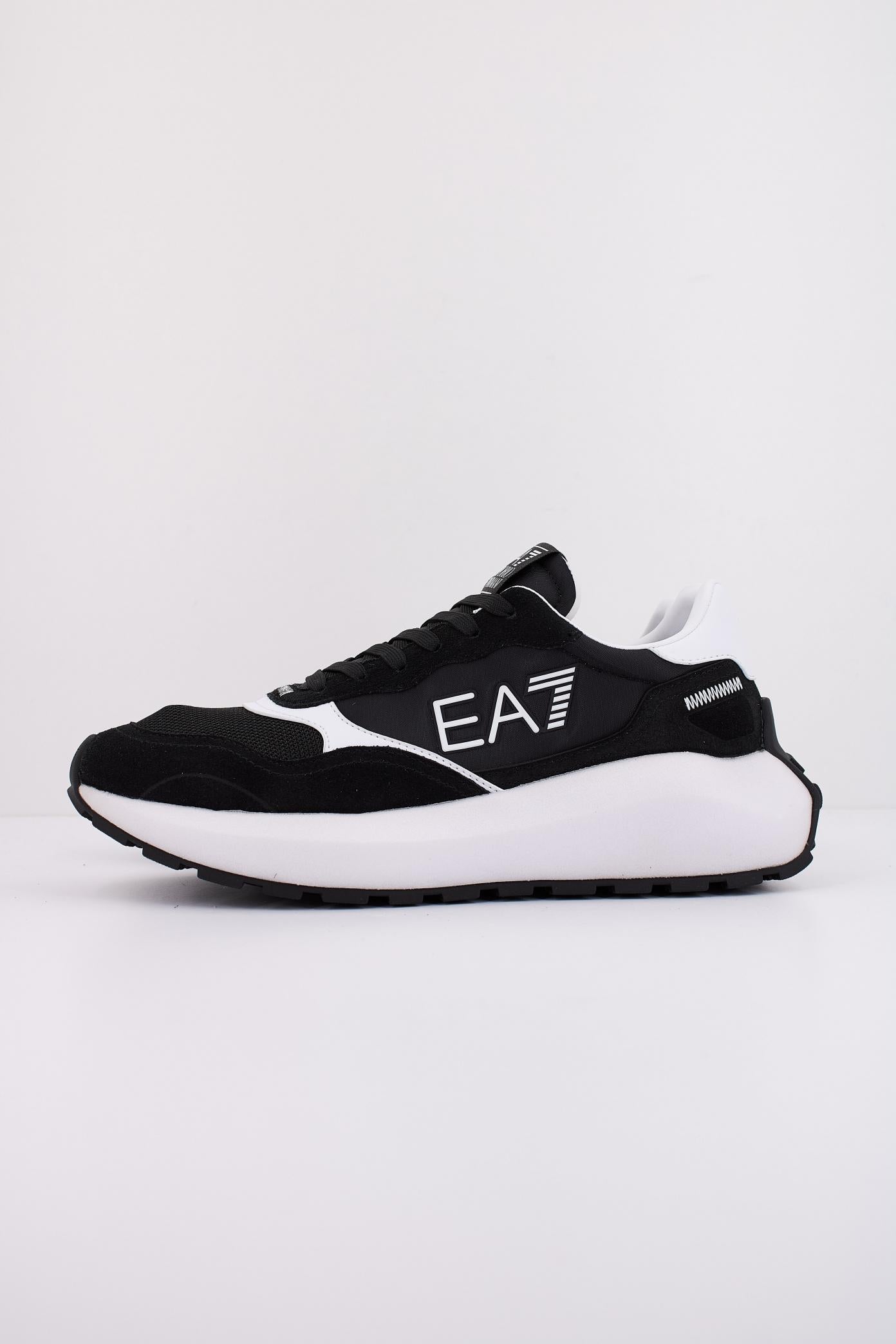 EA BY EMPORIO ARMANI WADER en color NEGRO  (1)