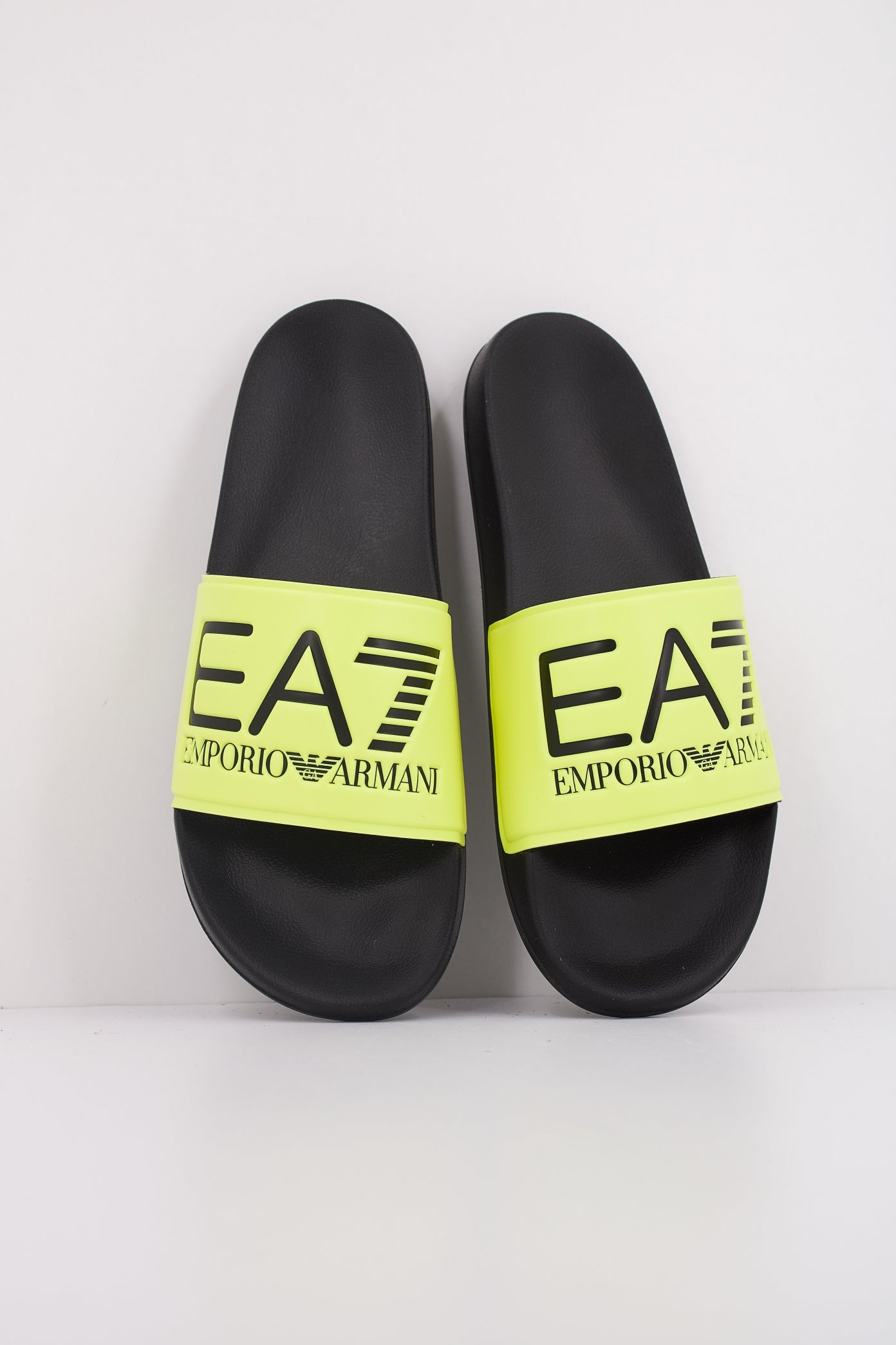 EMPORIO ARMANI SCARPE BEACHWEAR en color AMARILLO  (3)