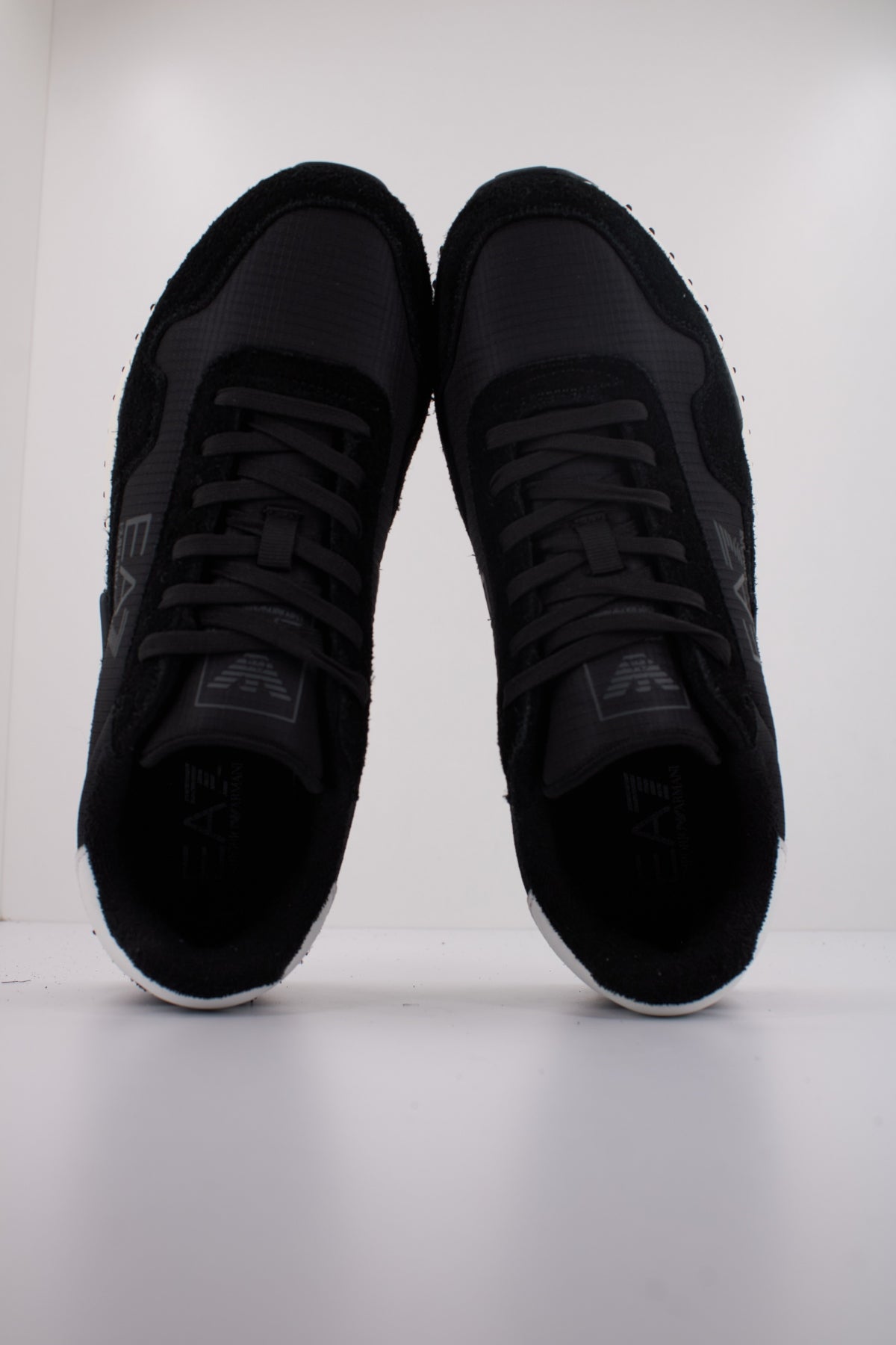EA BY EMPORIO ARMANI X AF en color NEGRO  (3)