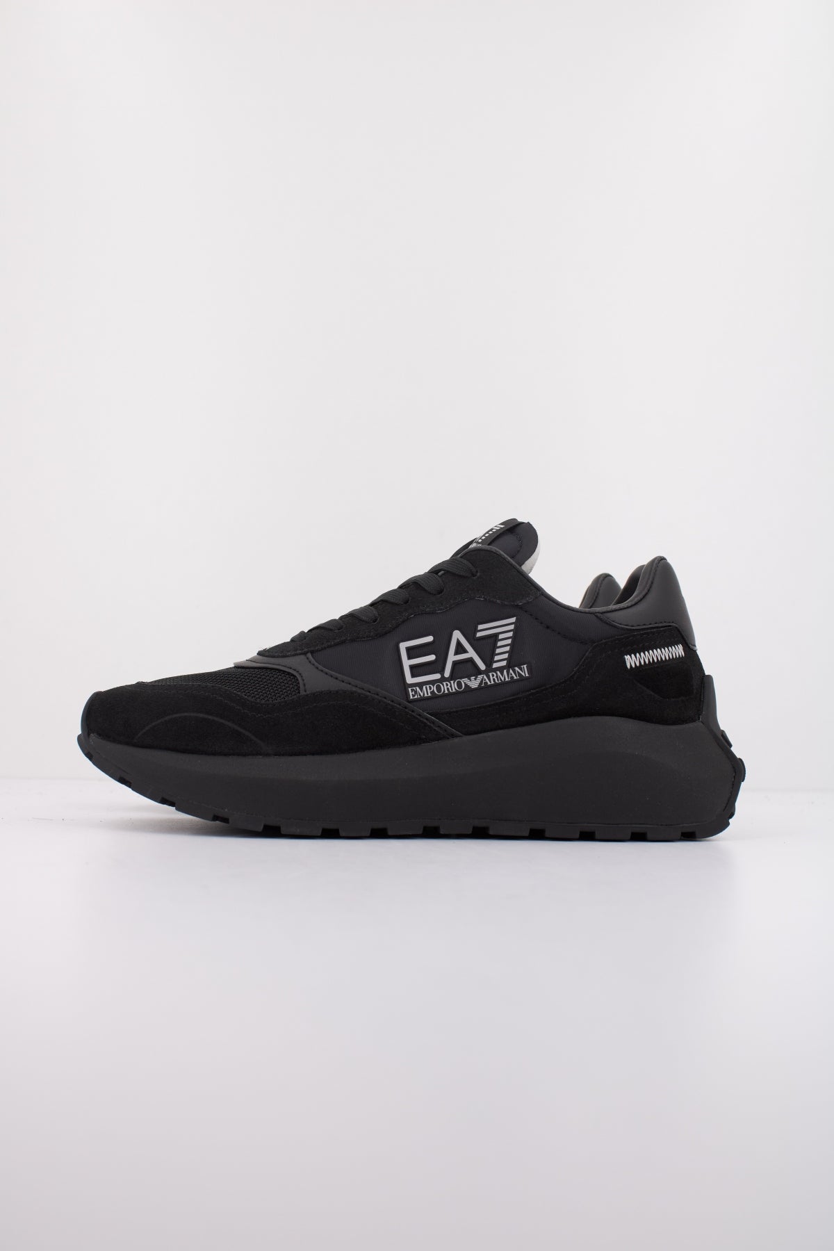 EA BY EMPORIO ARMANI X en color NEGRO  (1)