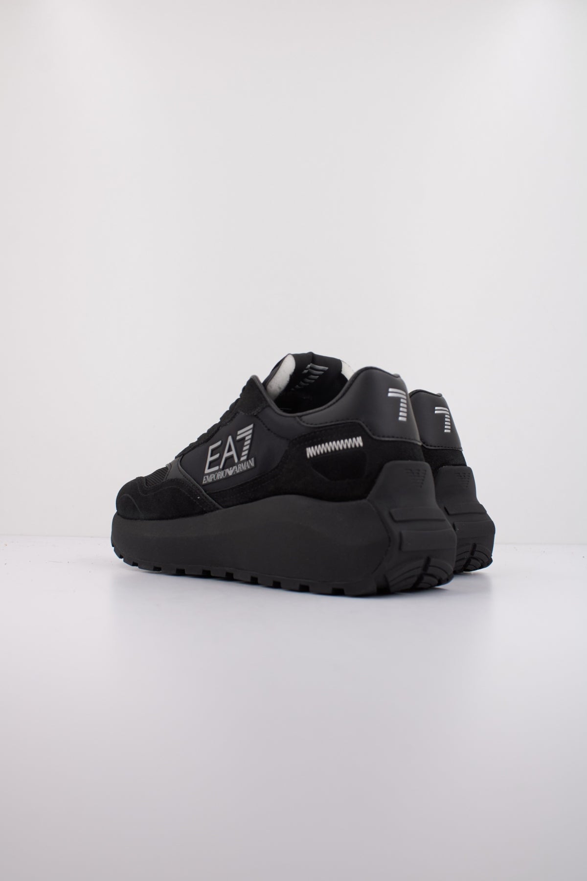 EA BY EMPORIO ARMANI X en color NEGRO  (4)