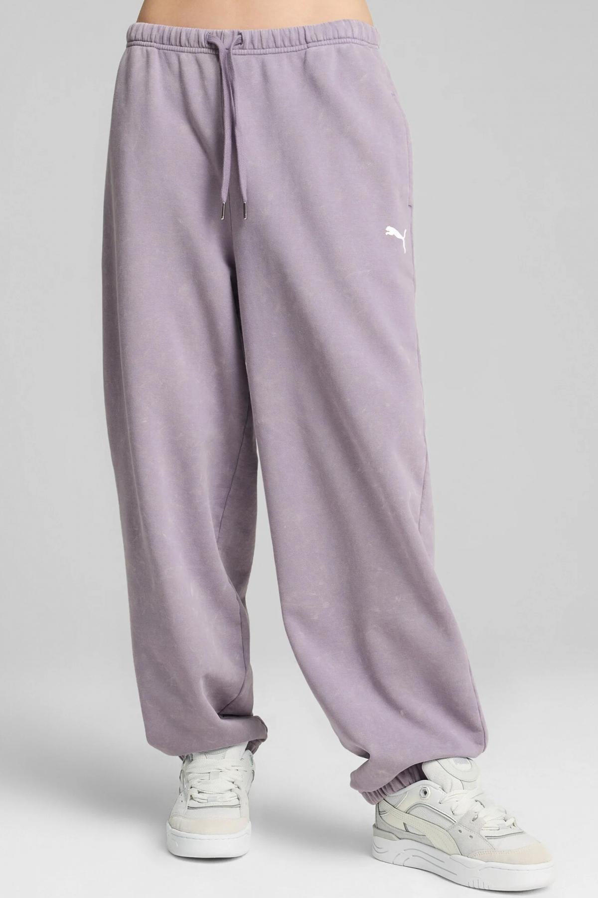 PUMA DARE TO RELAXED WASHED PAN en color VIOLETA  (1)