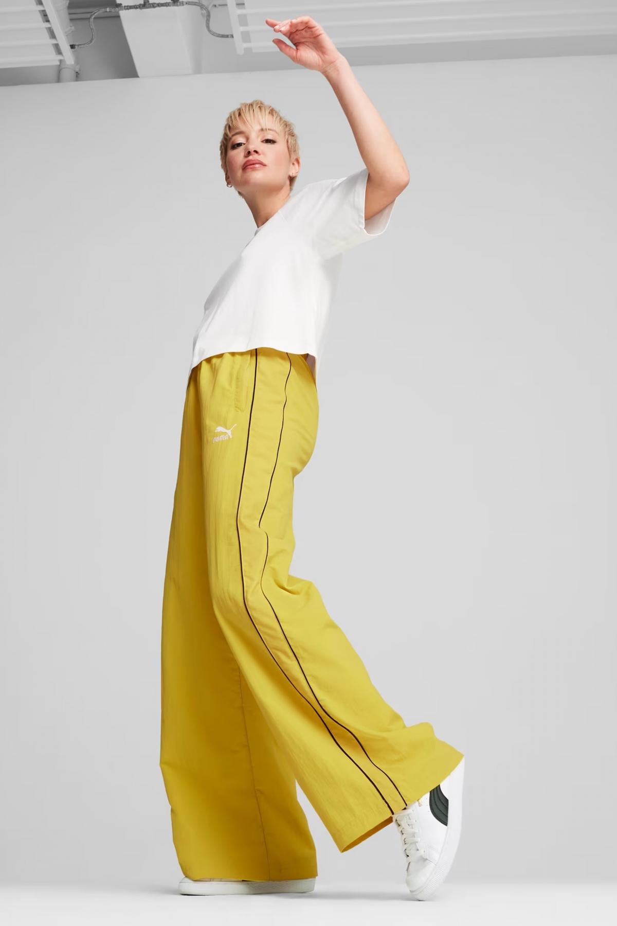 PUMA T TRACK PANTS en color AMARILLO  (4)