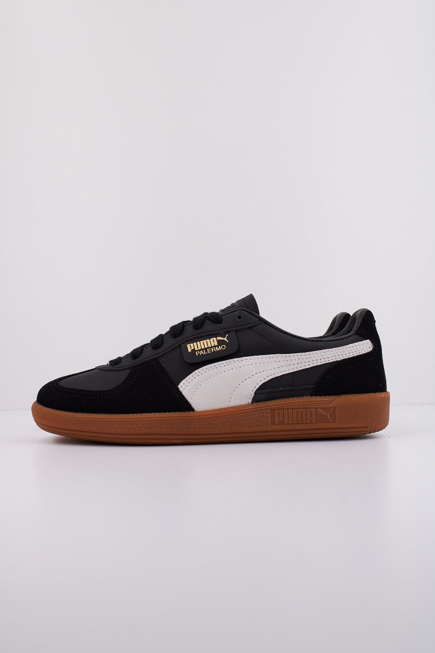 PUMA PALERMO LTH en color NEGRO  (1)