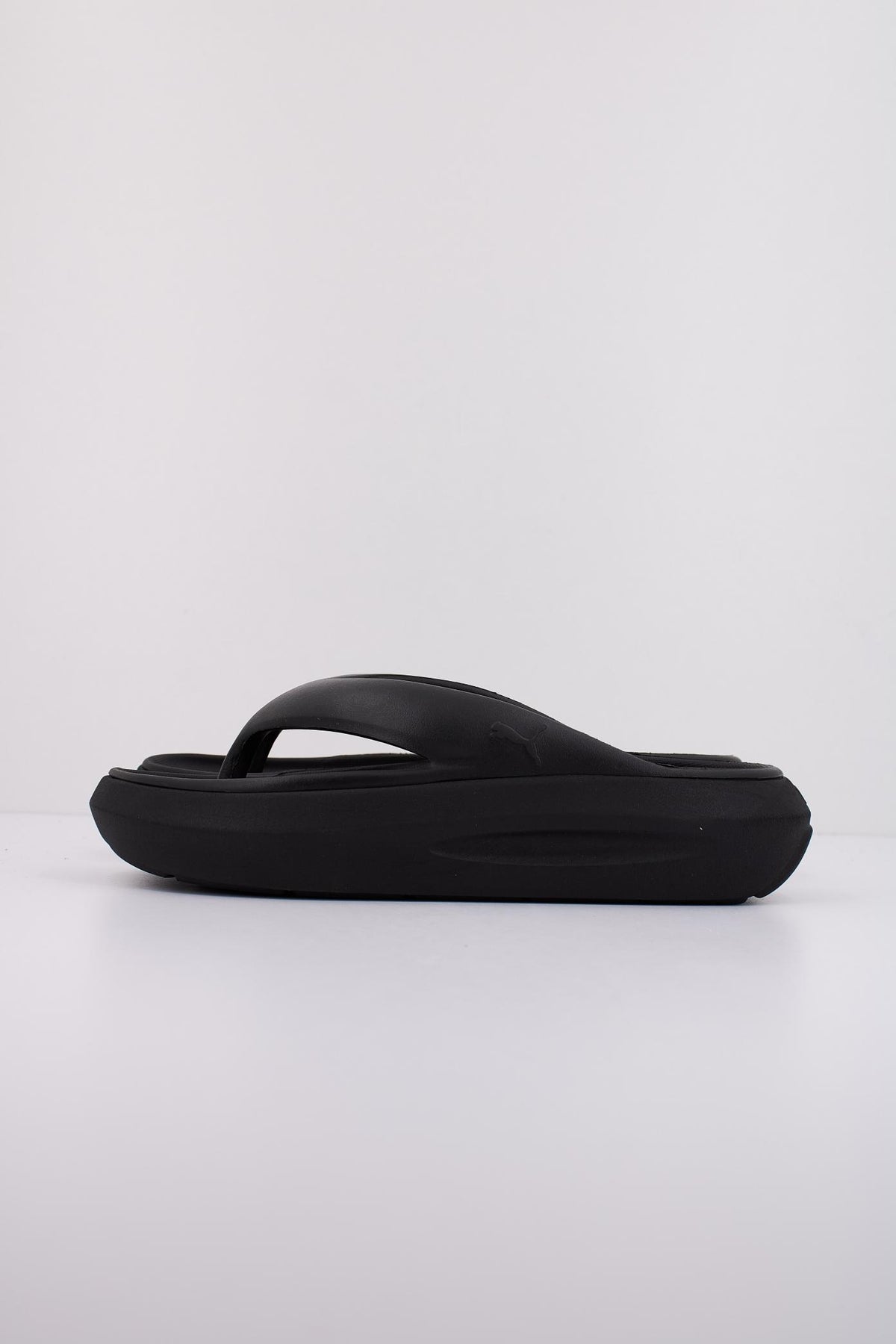 PUMA FLATTER FLIP en color NEGRO  (1)