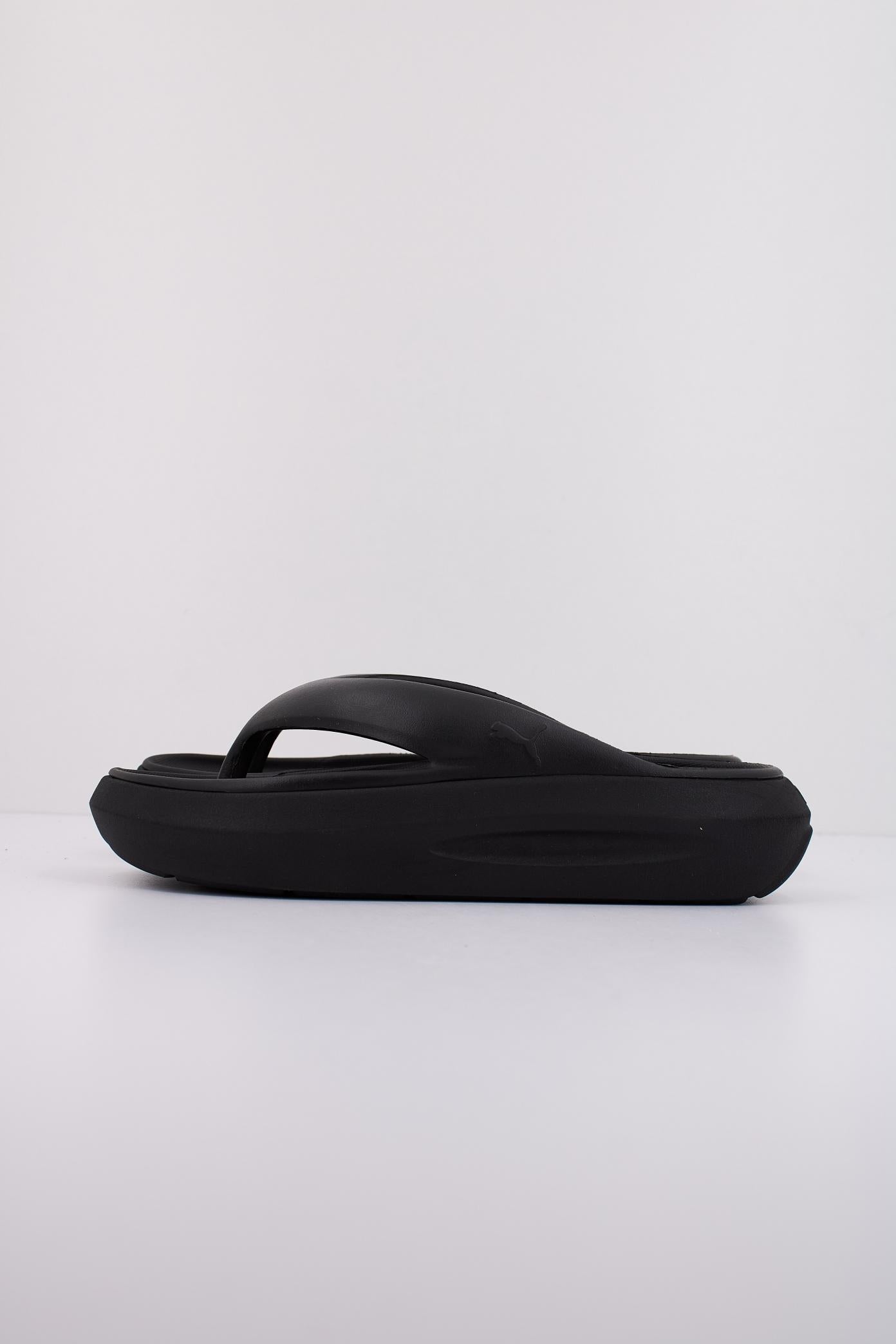 PUMA FLATTER FLIP en color NEGRO  (1)