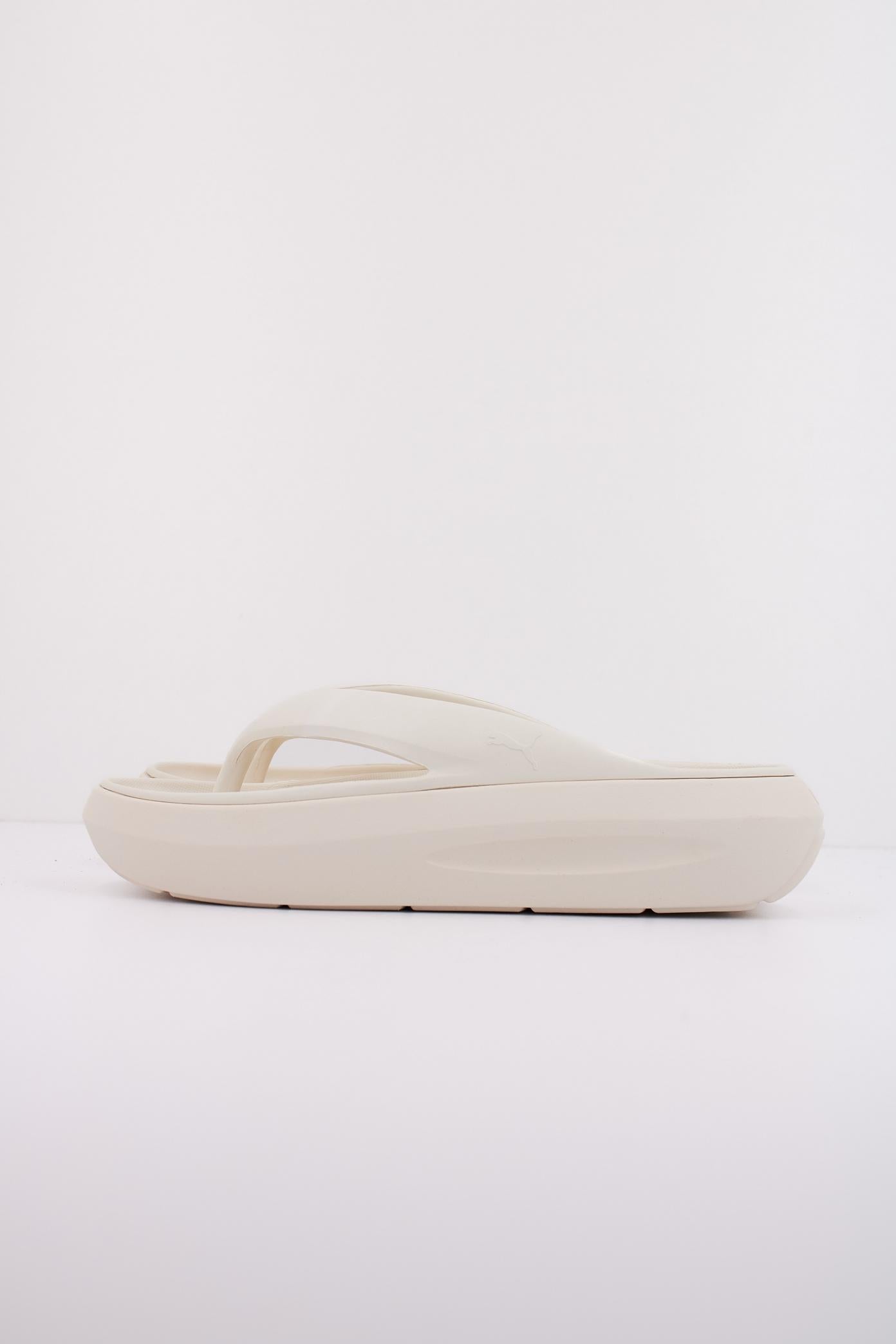 PUMA FLATTER FLIP en color BLANCO  (1)