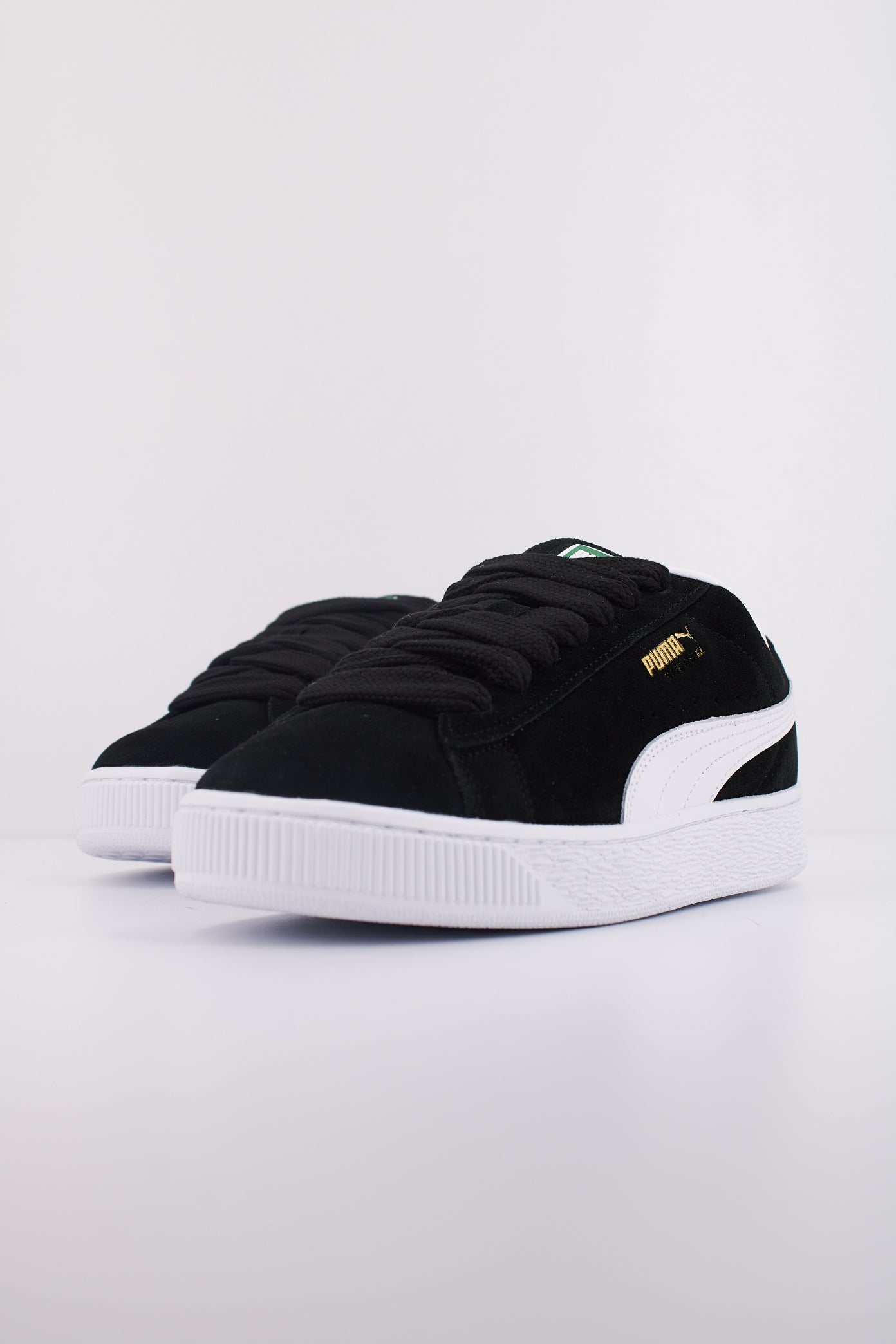 PUMA  SUEDE XL en color NEGRO  (2)