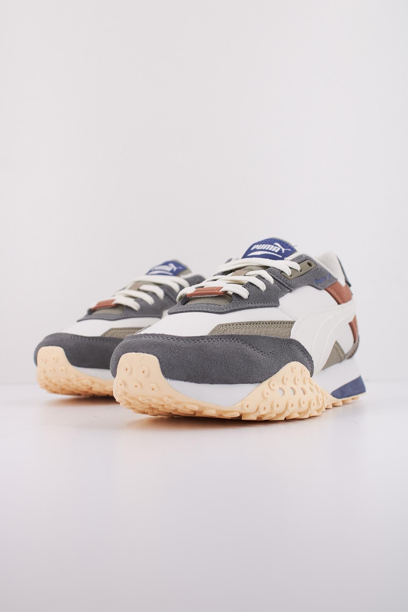 PUMA BLKTOP RIDER DUSTY en color GRIS  (2)