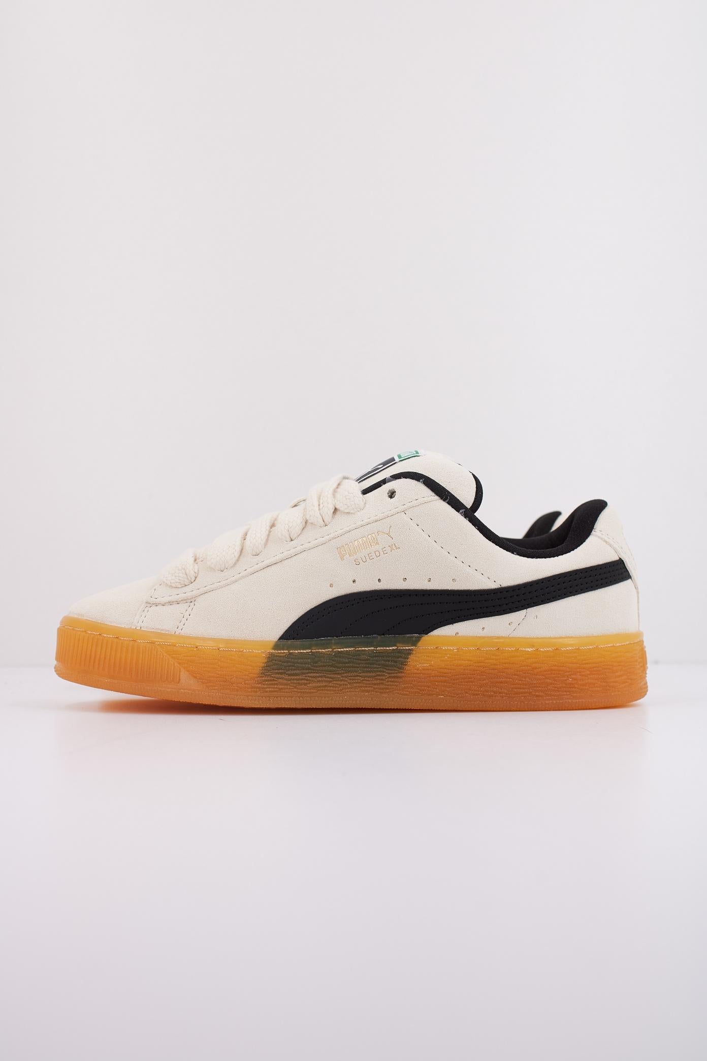 PUMA SUEDE XL DARK RISK en color BLANCO  (1)
