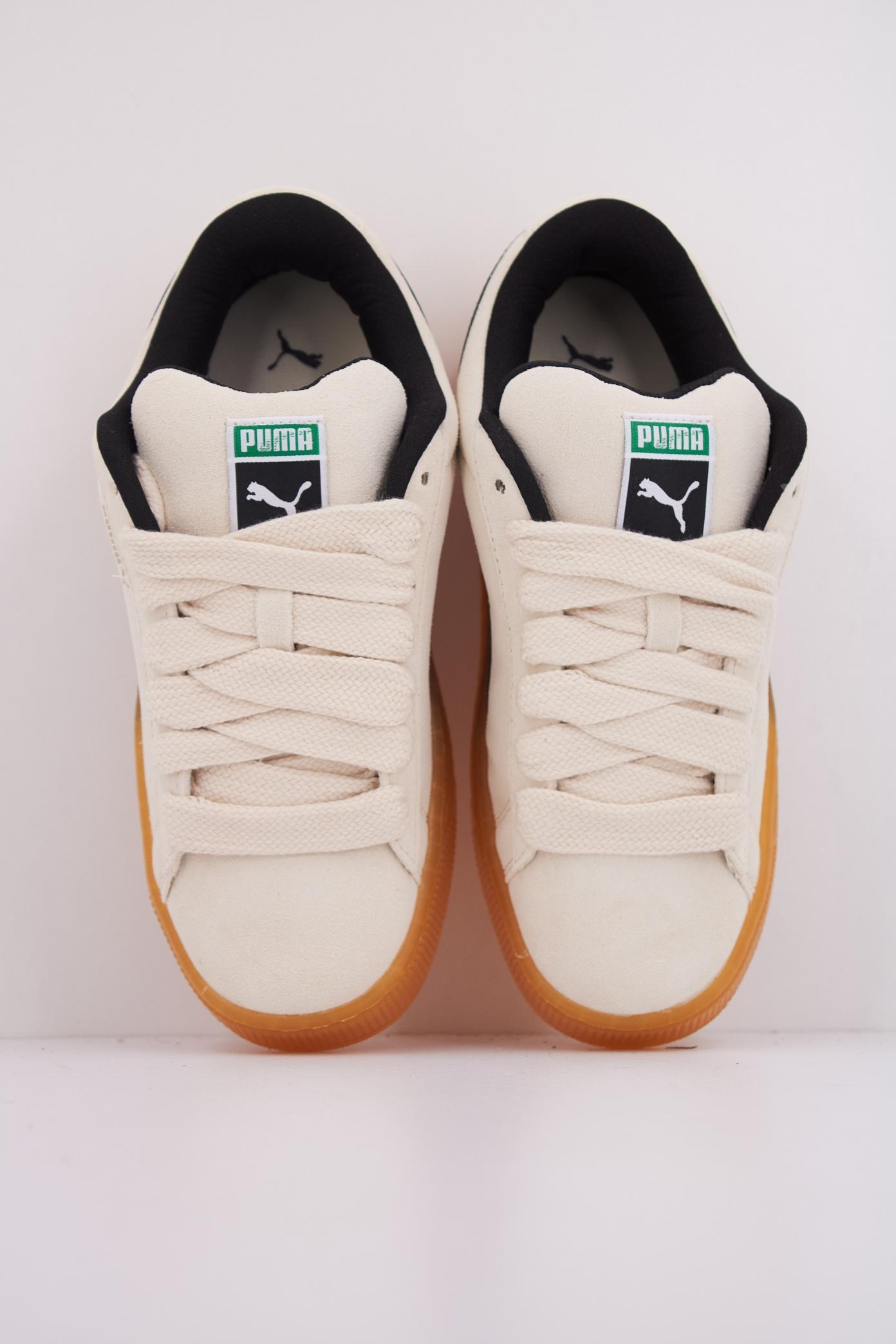 PUMA SUEDE XL DARK RISK en color BLANCO  (3)