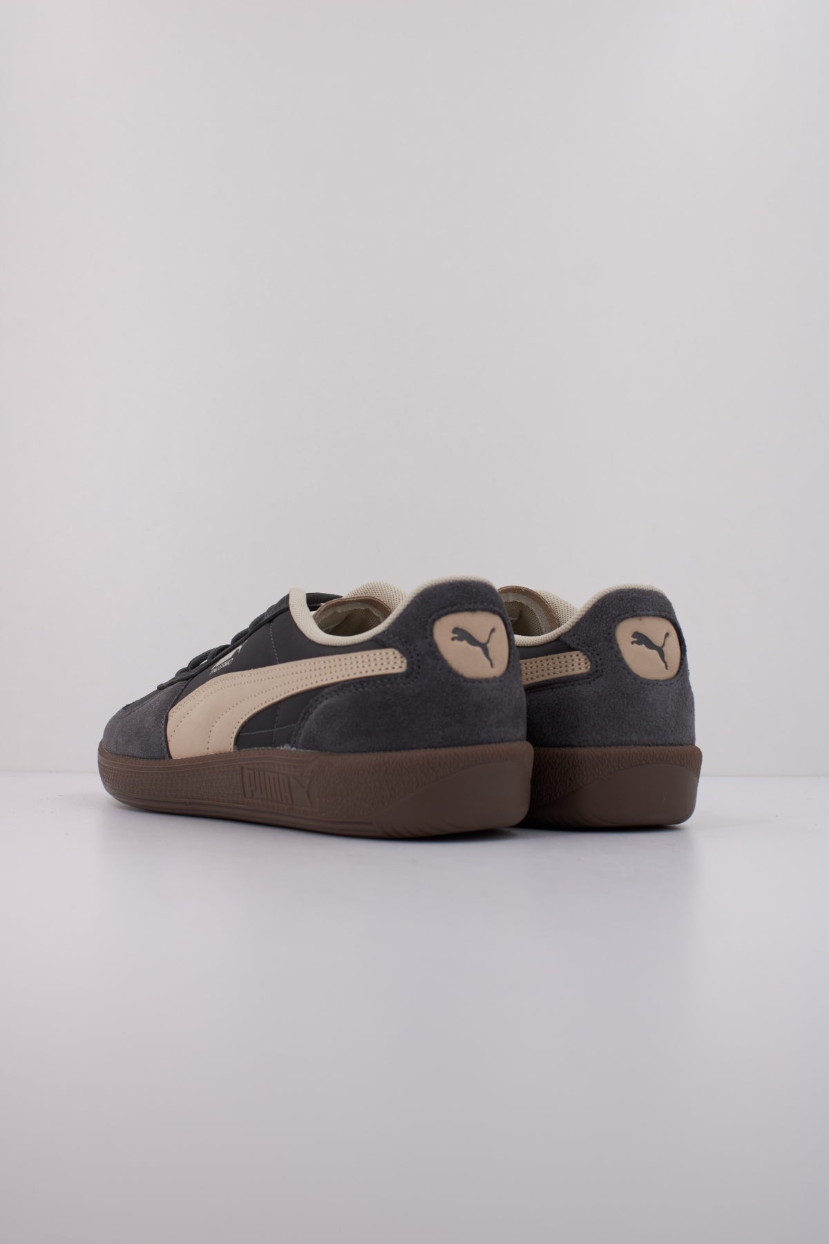 PUMA PALERMO POP en color GRIS  (4)