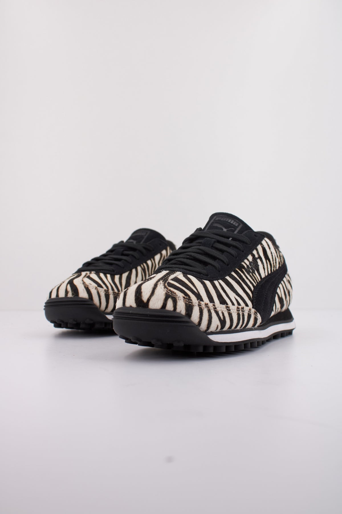 PUMA EASY RIDER ZEBRA WNS en color ANIMAL PRINT  (2)