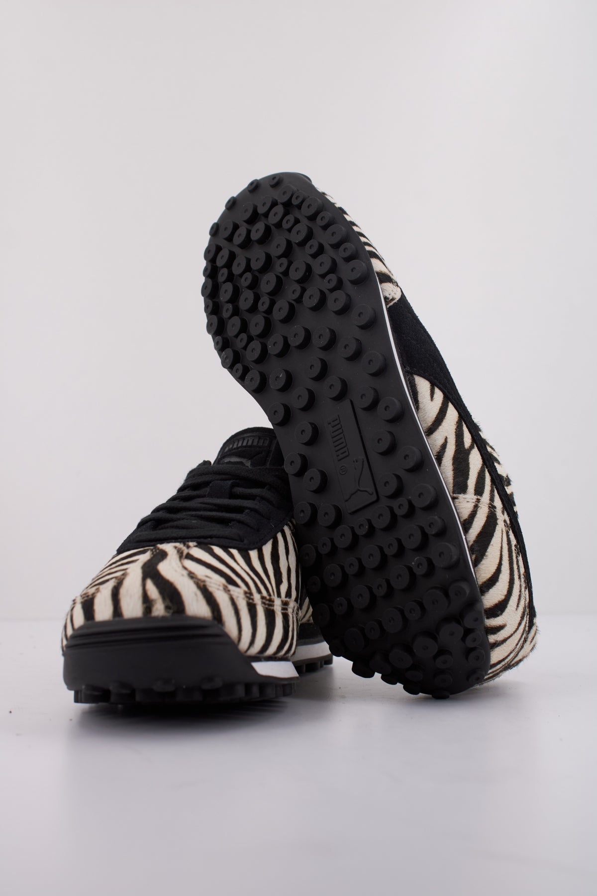 PUMA EASY RIDER ZEBRA WNS en color ANIMAL PRINT  (5)