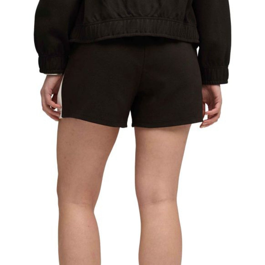 PUMA  PINTUCK SHORTS '  en color NEGRO  (5)