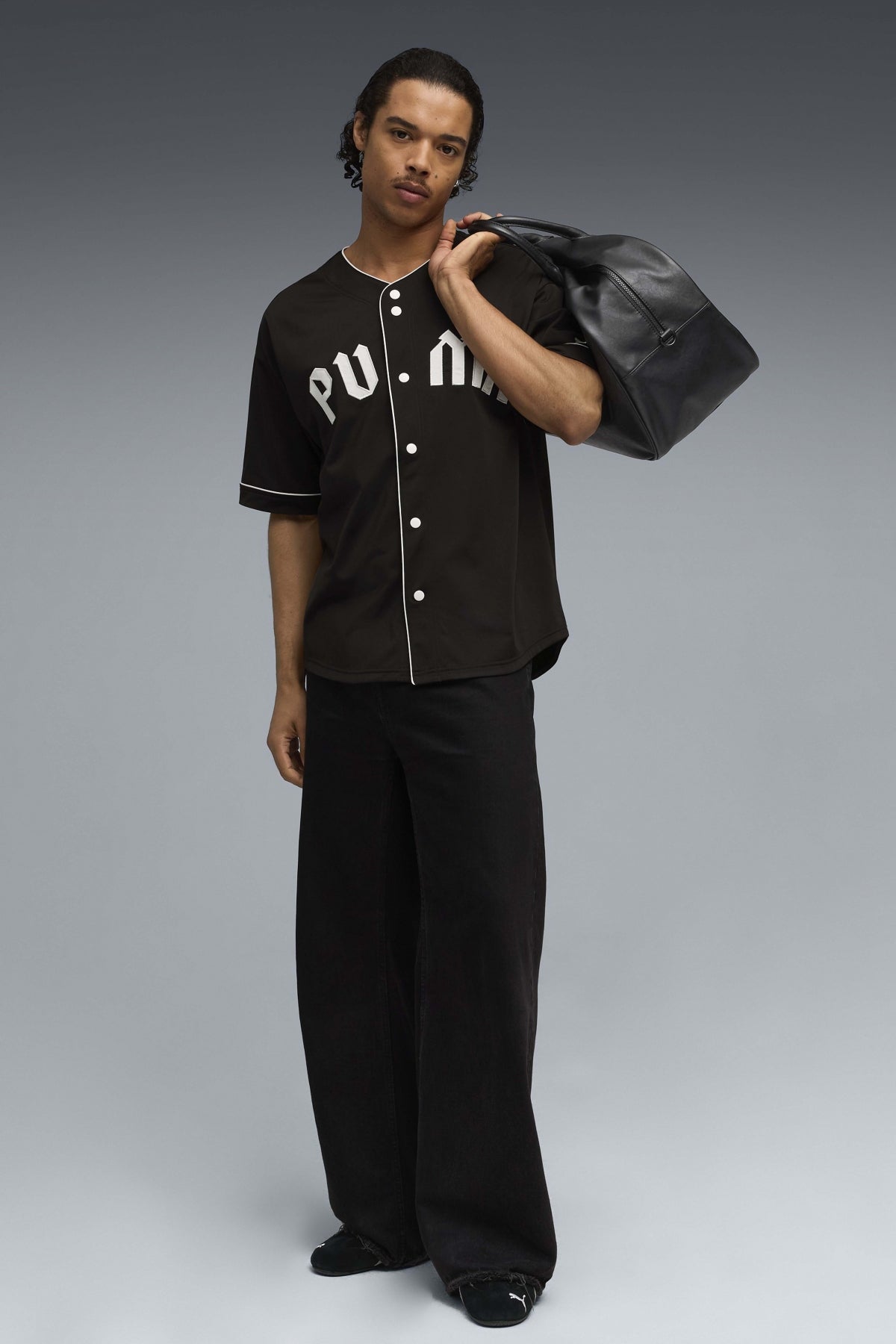 PUMA OVERSIZED BASEBALL JERSEY en color NEGRO  (4)