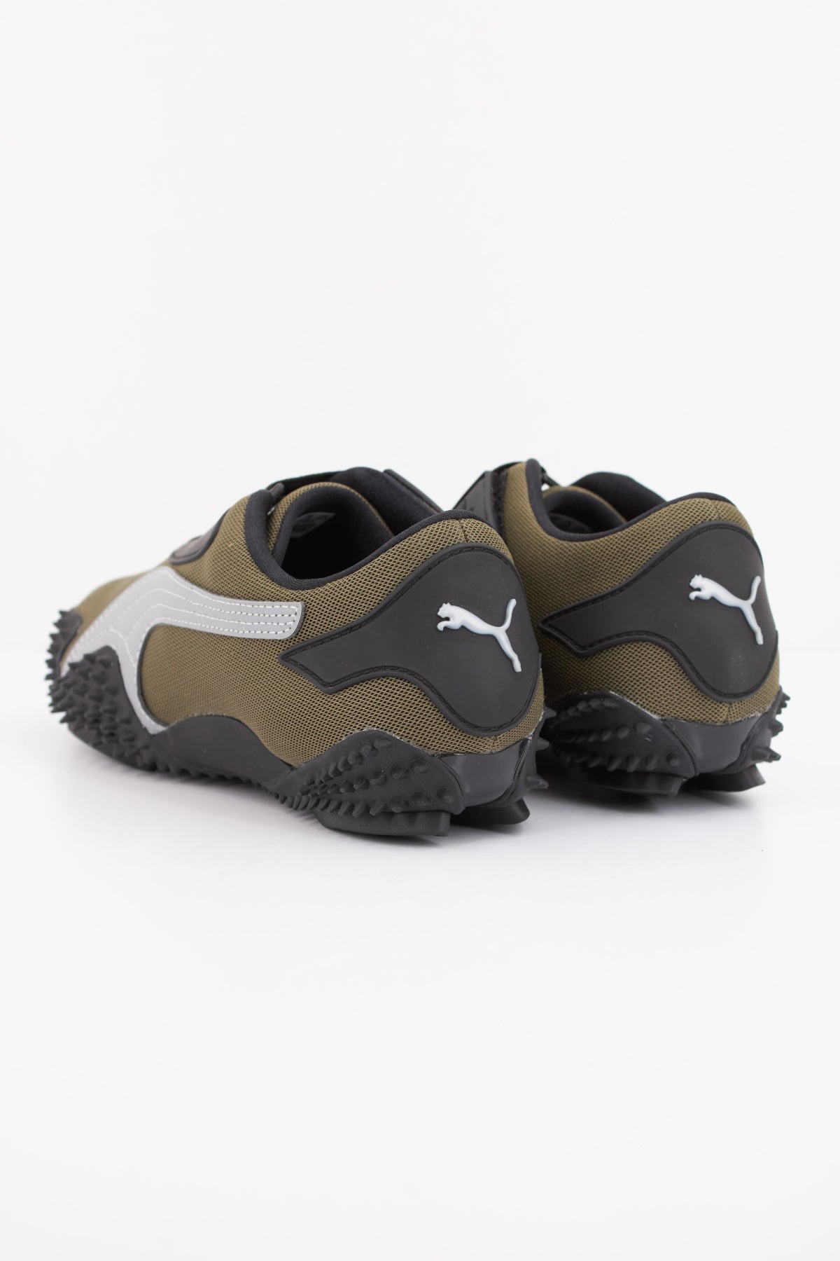 PUMA MOSTRO OG en color VERDE  (4)