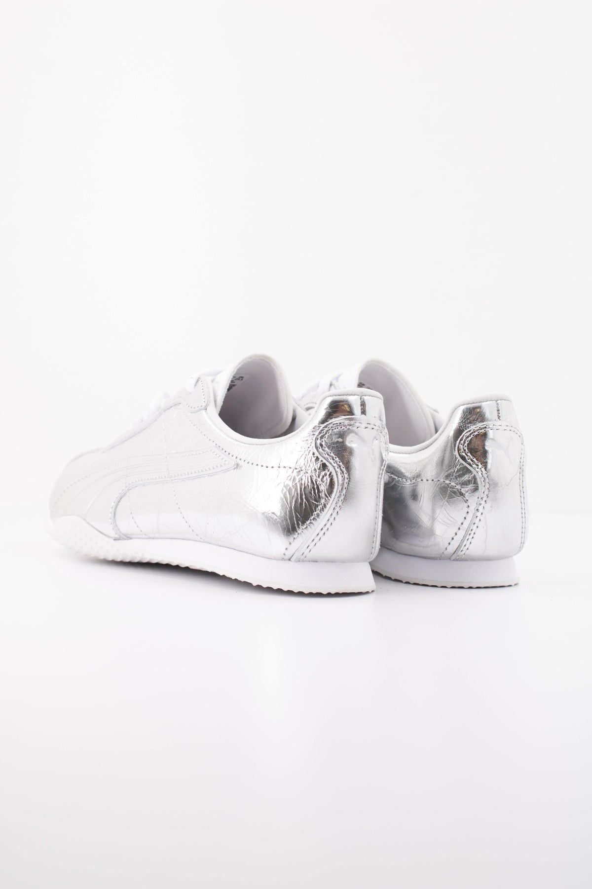 PUMA   en color PLATA  (4)