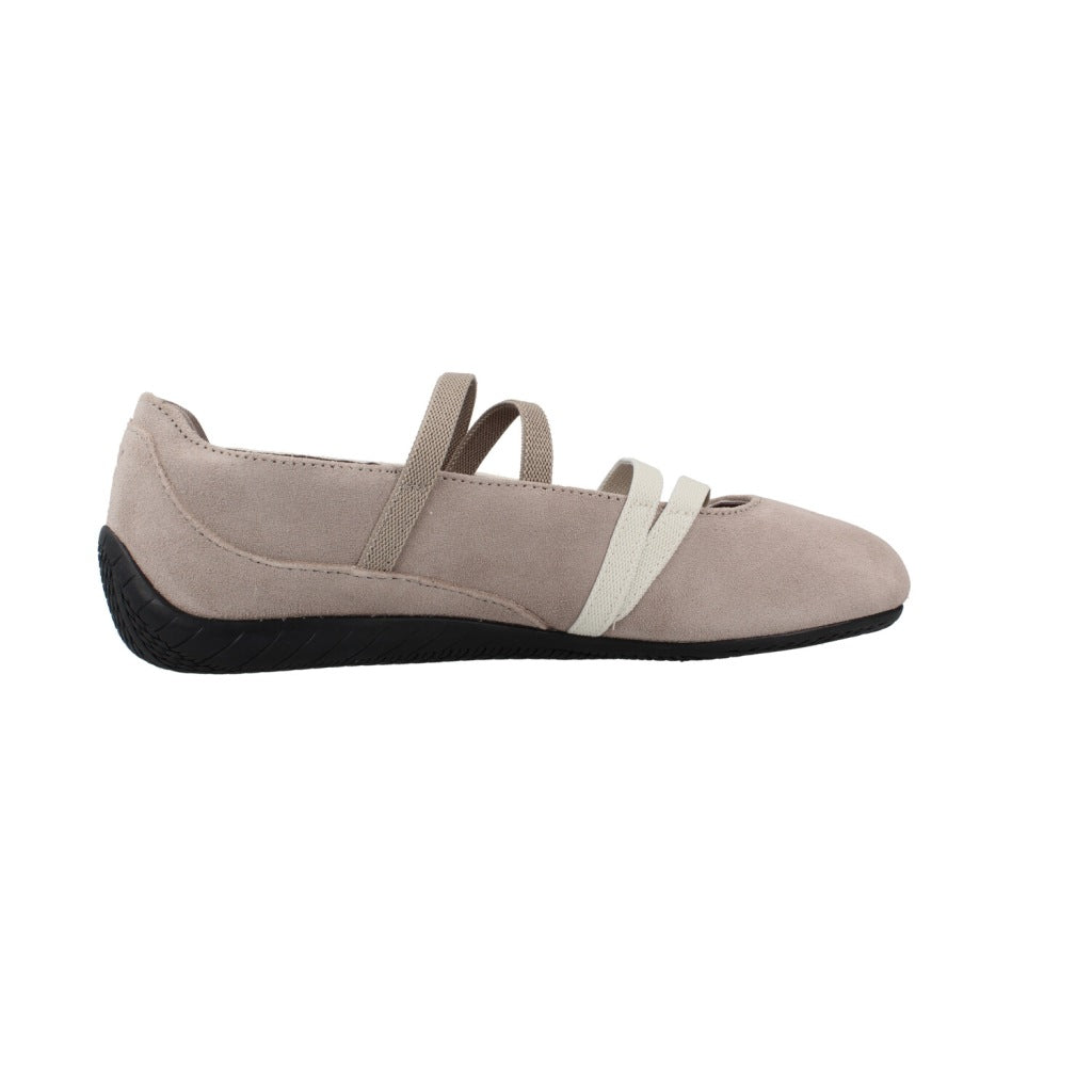 PUMA  en color BEIS  (4)