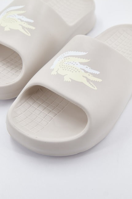 LACOSTE SERVE SLIDE .   CFA en color BEIS  (4)