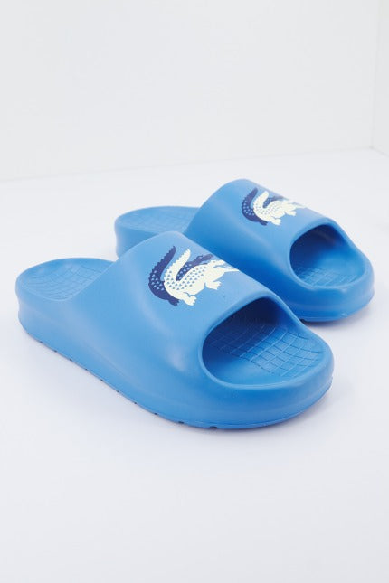 LACOSTE SERVE SLIDE .   CMA en color AZUL  (2)