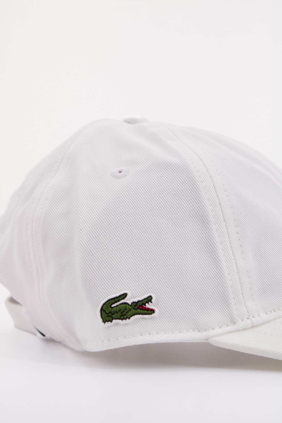 LACOSTE ORGANIC COTTON TWILL CAP en color BLANCO  (4)