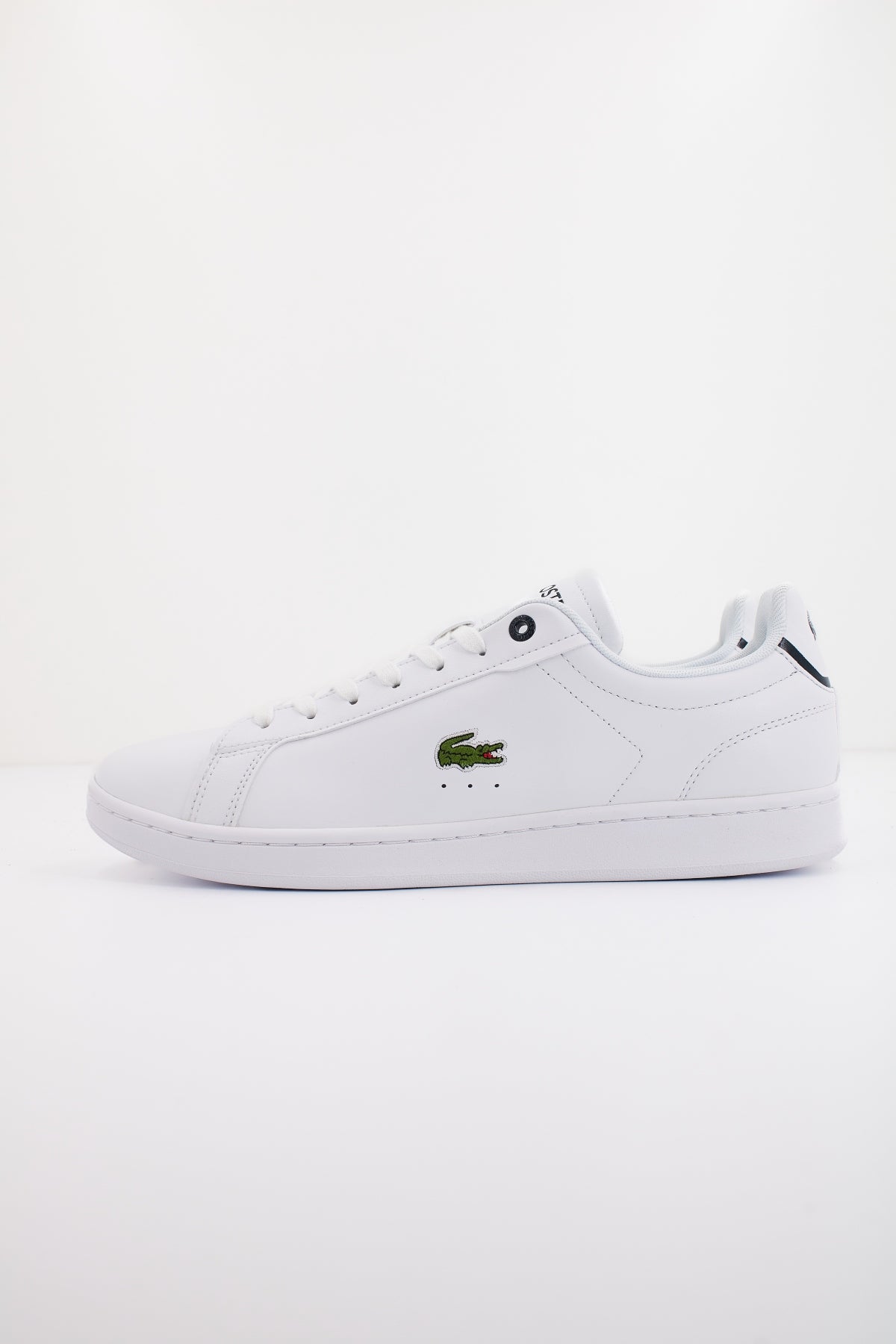 LACOSTE CARNABY PRO BL LEATHER TO en color BLANCO  (1)