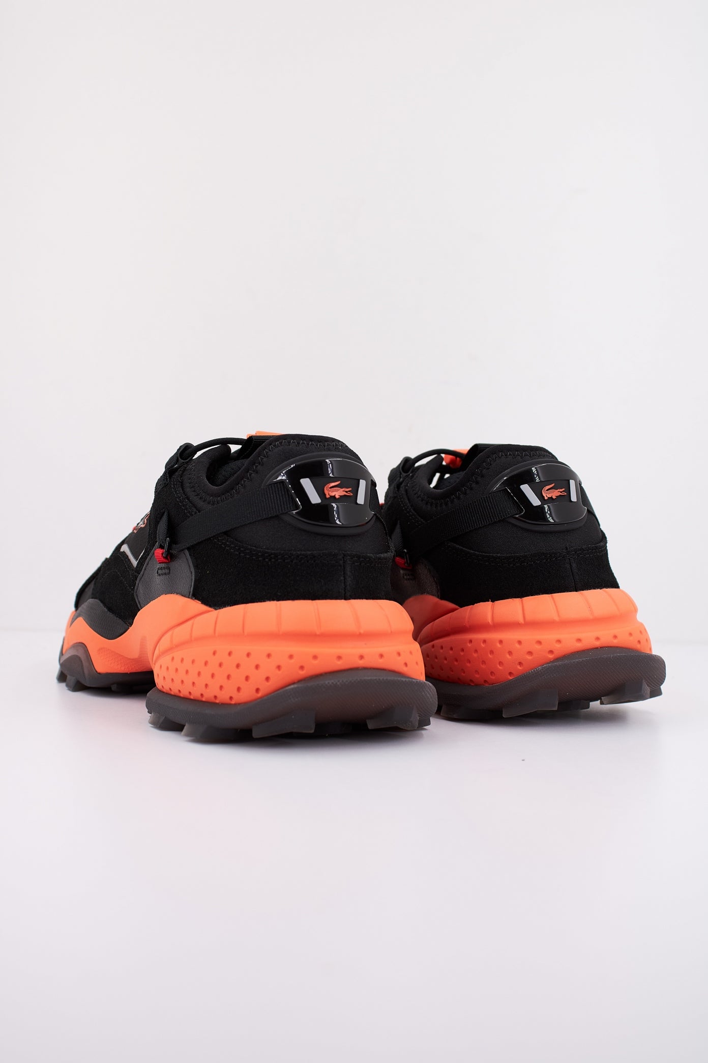 LACOSTE L-GUARD BREAKER OUTDOOR en color NEGRO  (4)