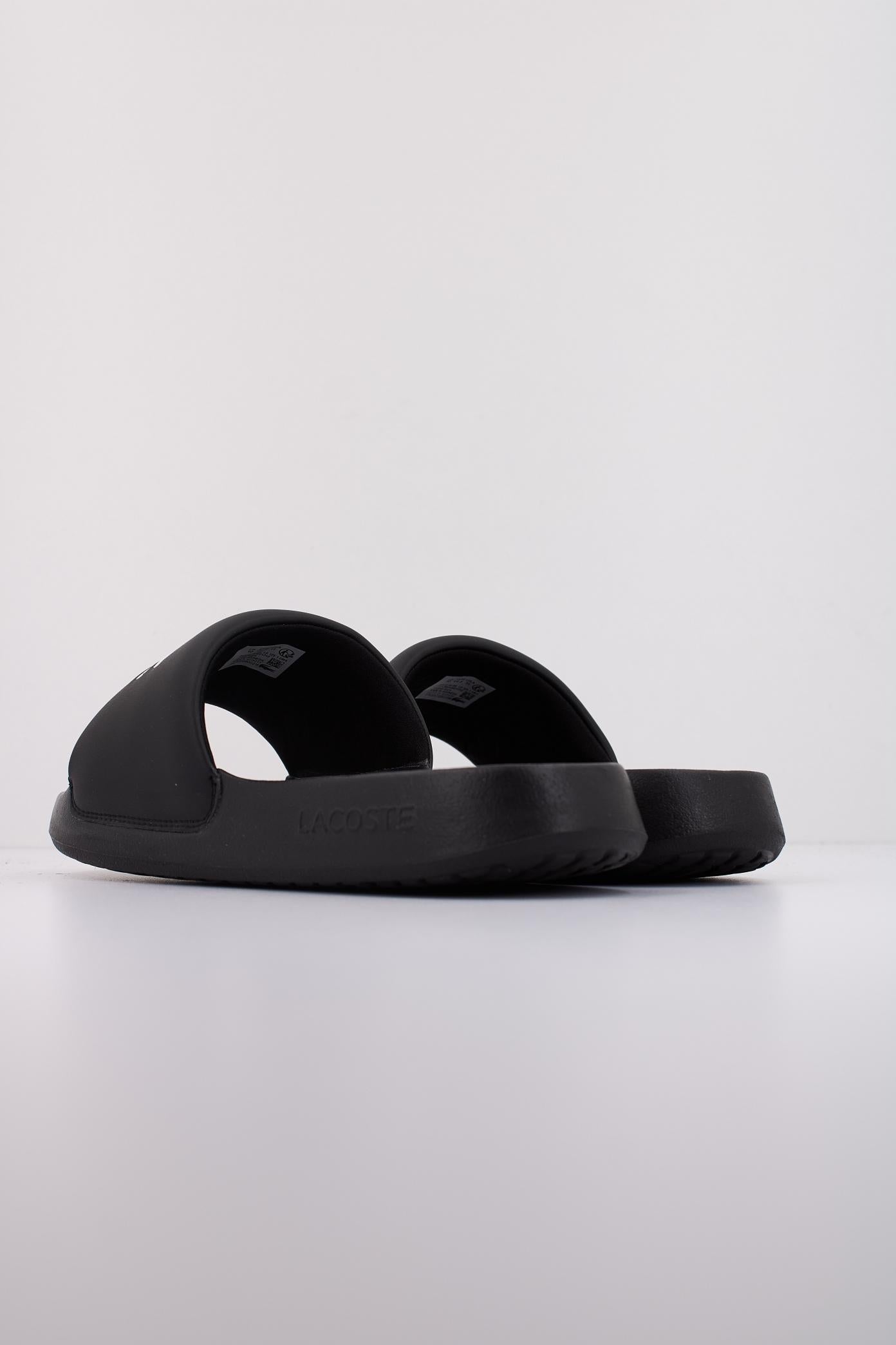 LACOSTE SERVE SLIDE . en color NEGRO  (4)