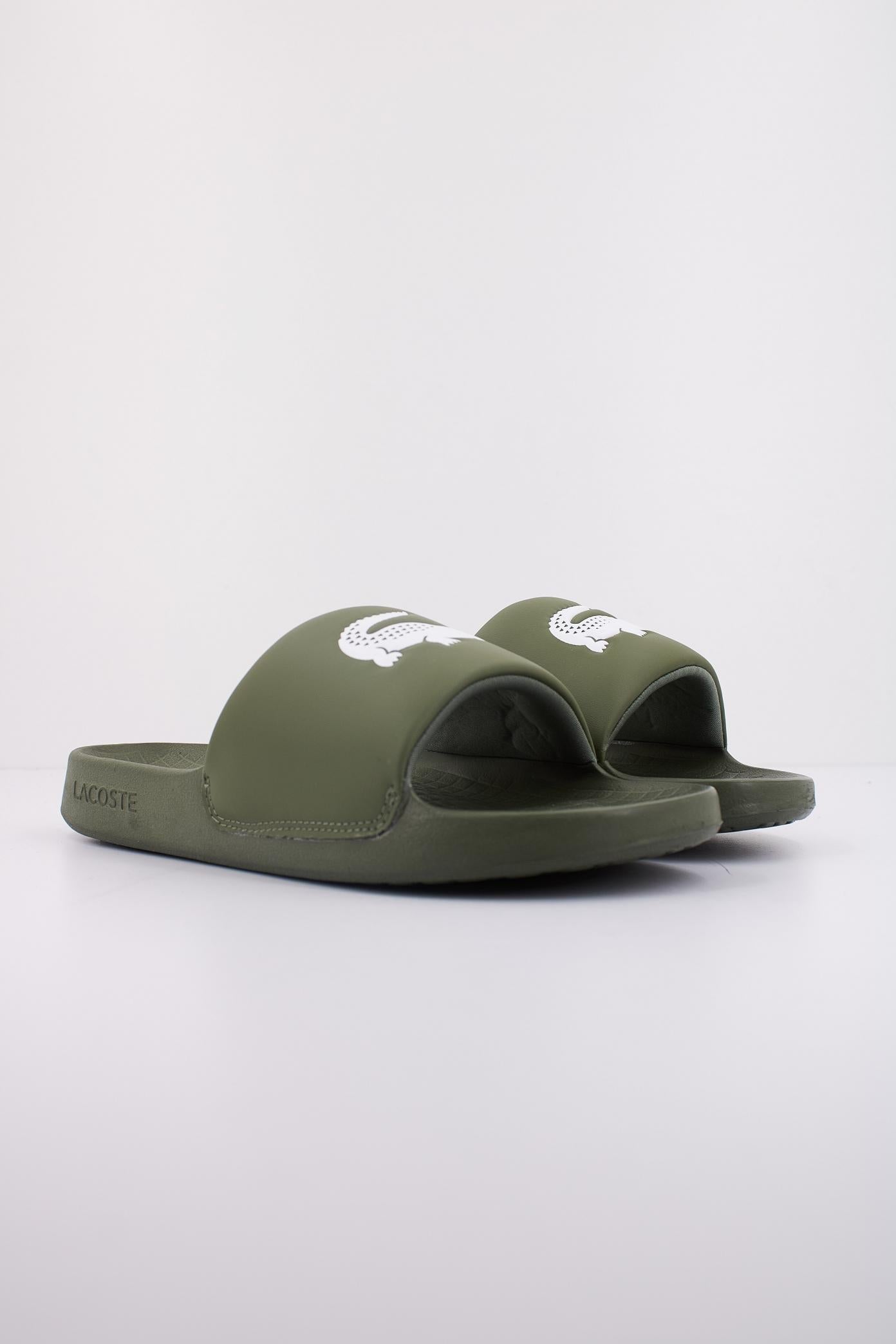 LACOSTE  MEN'S SERVE SLIDE . en color VERDE  (2)