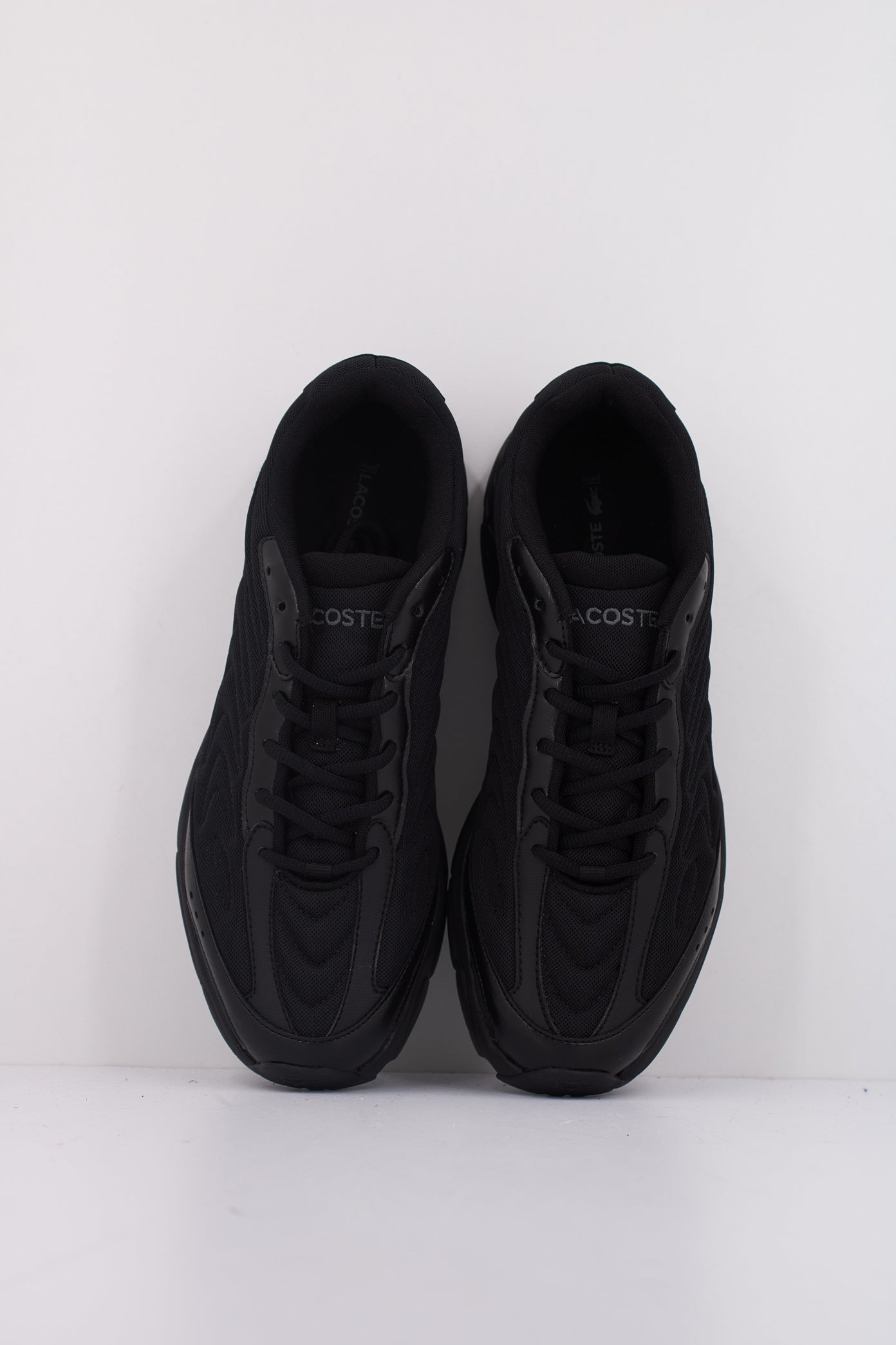 LACOSTE  STORM  K LITE SN en color NEGRO  (3)