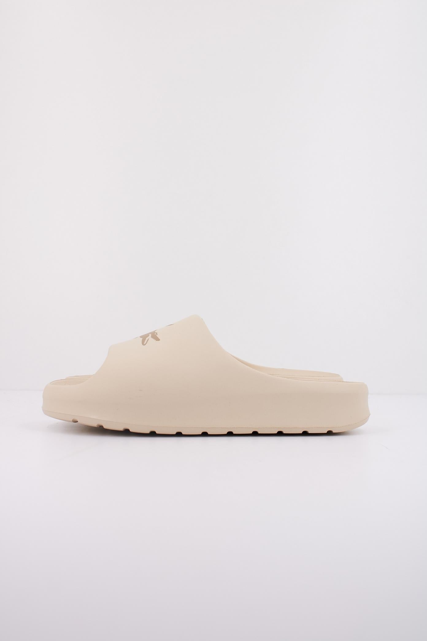 LACOSTE SERVE SLIDE . en color BEIS  (1)