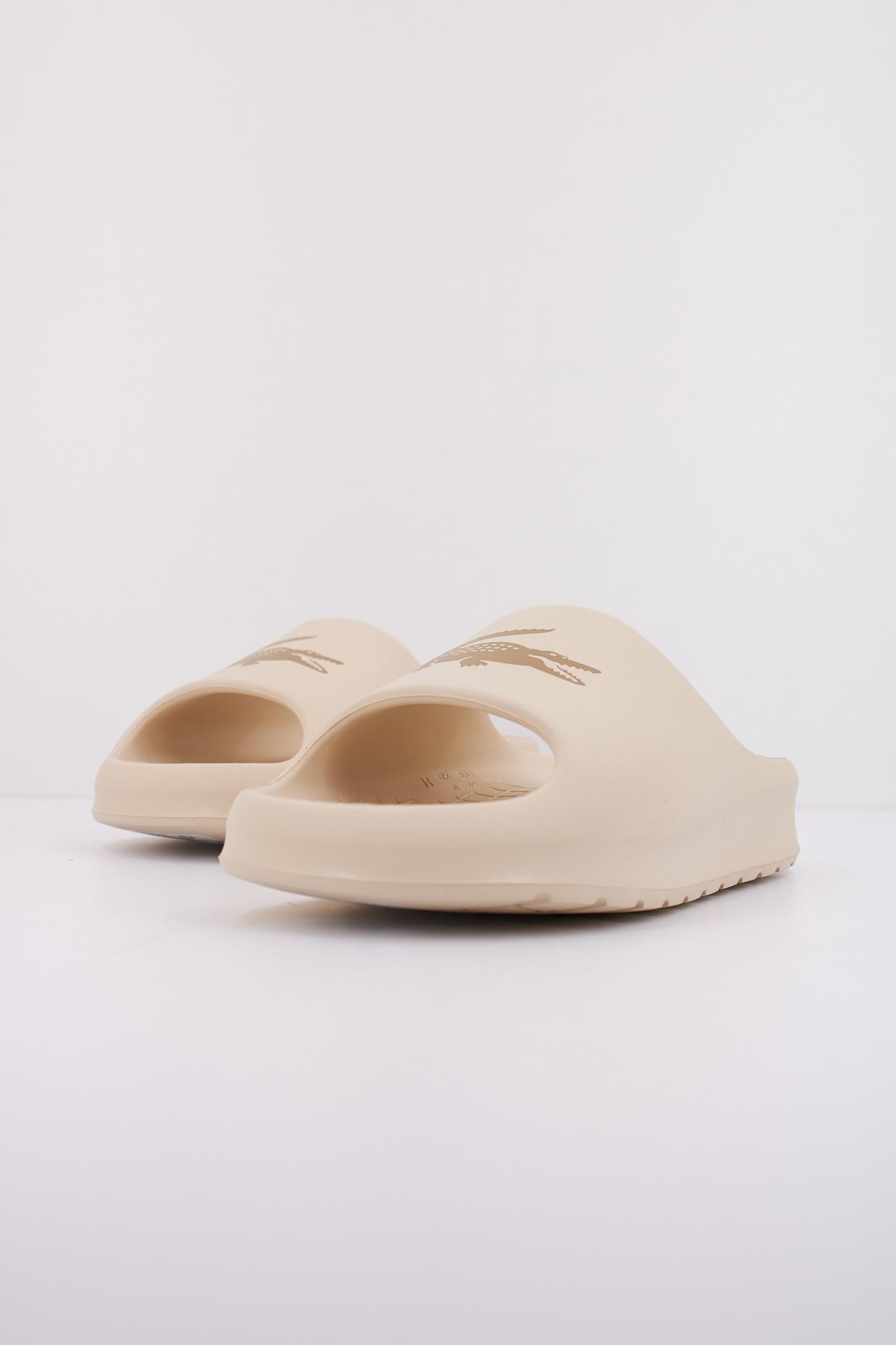 LACOSTE SERVE SLIDE . en color BEIS  (2)