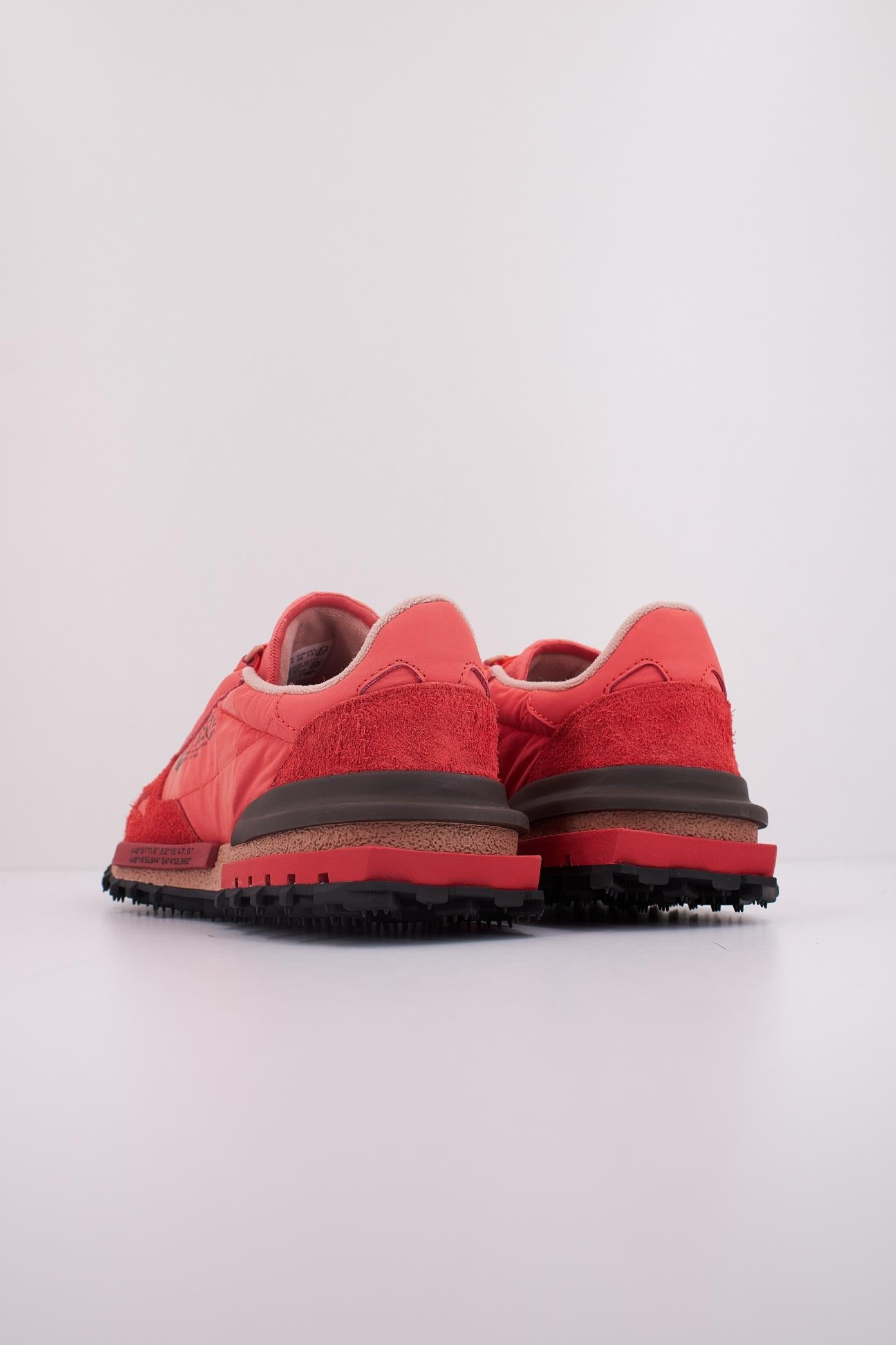 LACOSTE ELITE ACTIVE en color NARANJA  (4)