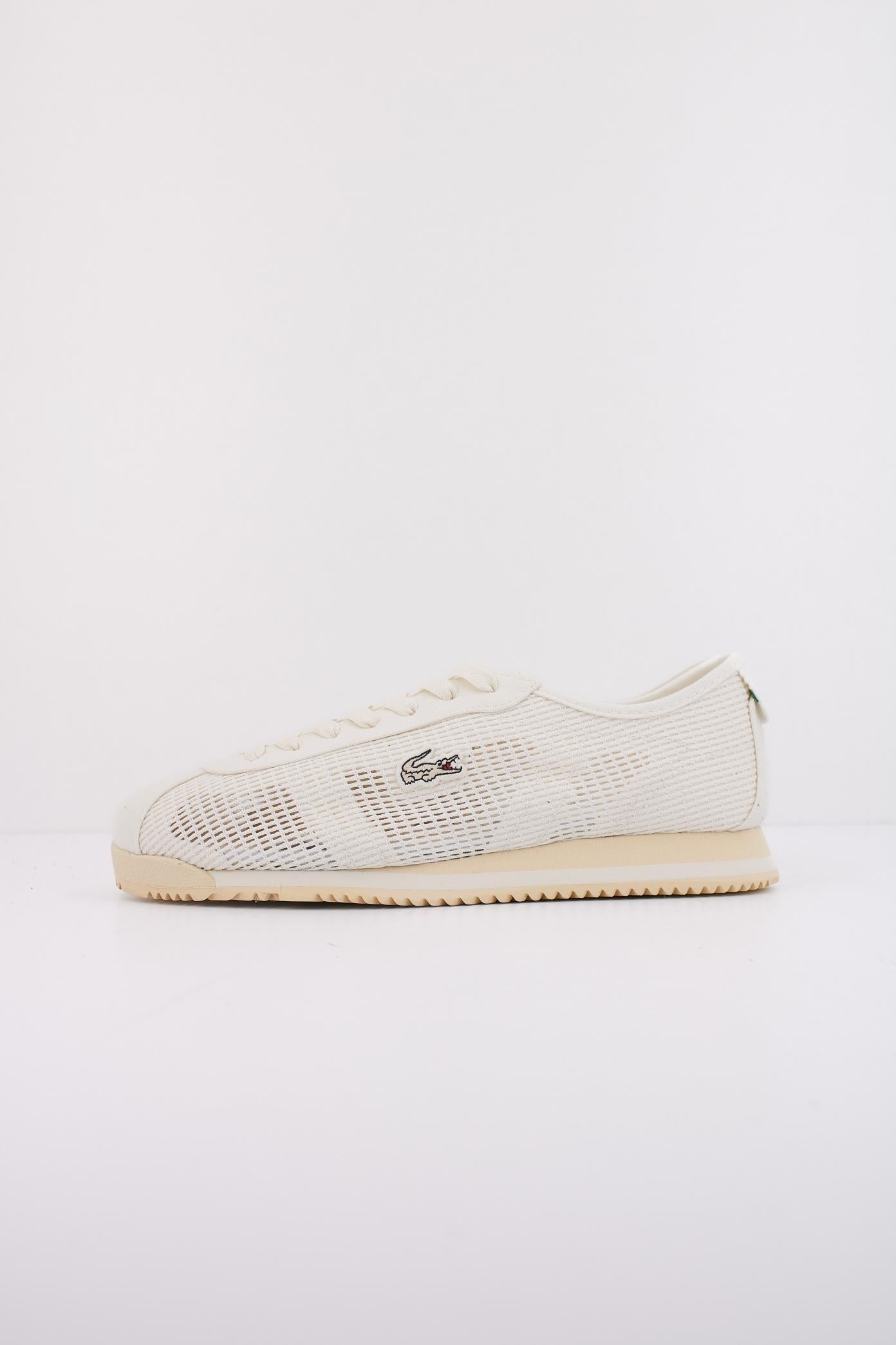 LACOSTE CLUB-LOW en color BEIS  (1)