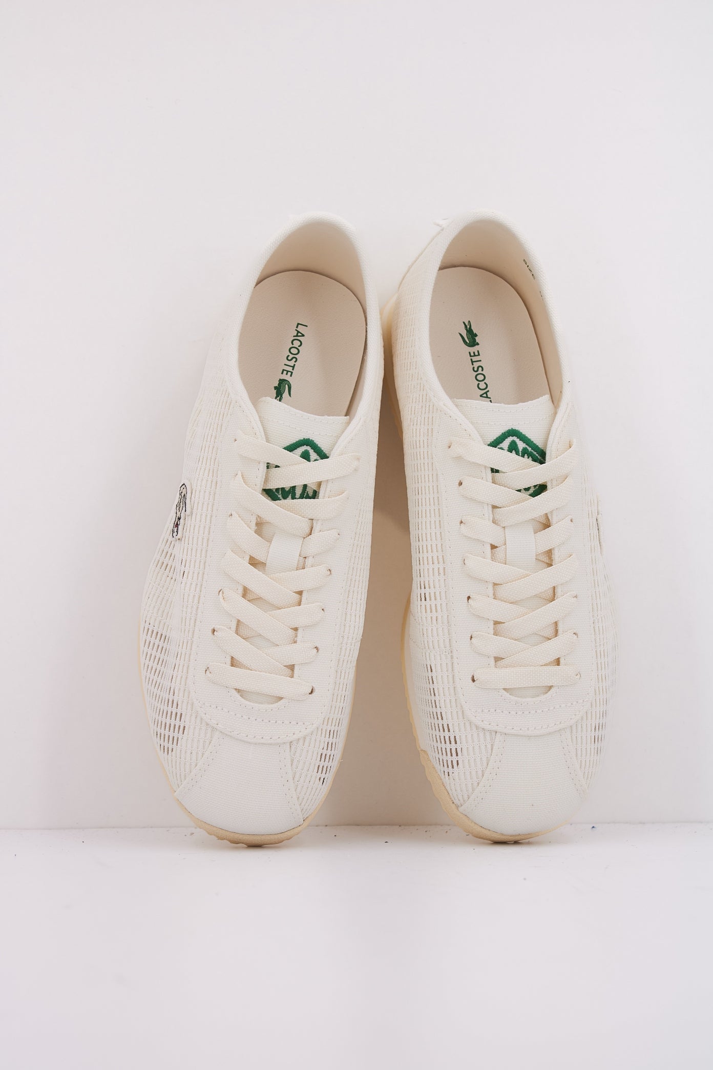 LACOSTE CLUB-LOW en color BEIS  (3)