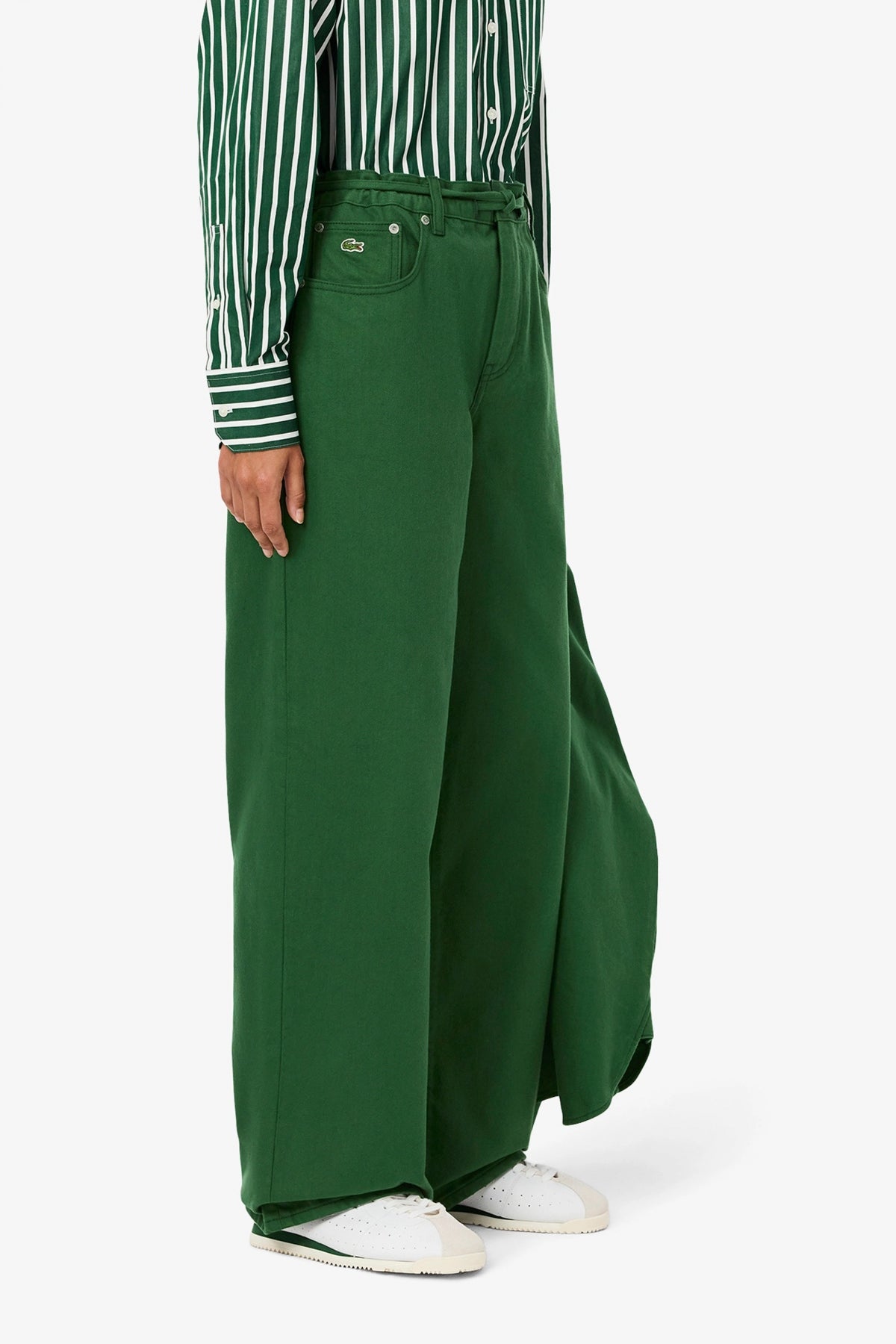 LACOSTE WIDE FIT DENIM JEANS en color VERDE  (1)