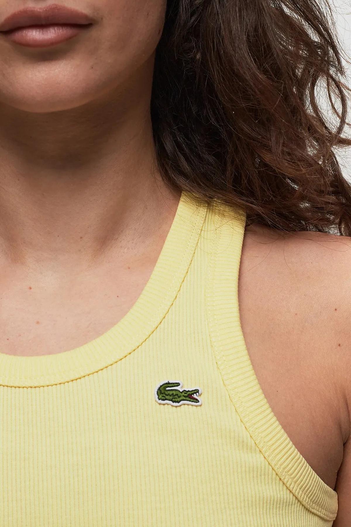 LACOSTE SLIM FIT COTTON TANK TOP en color AMARILLO  (3)