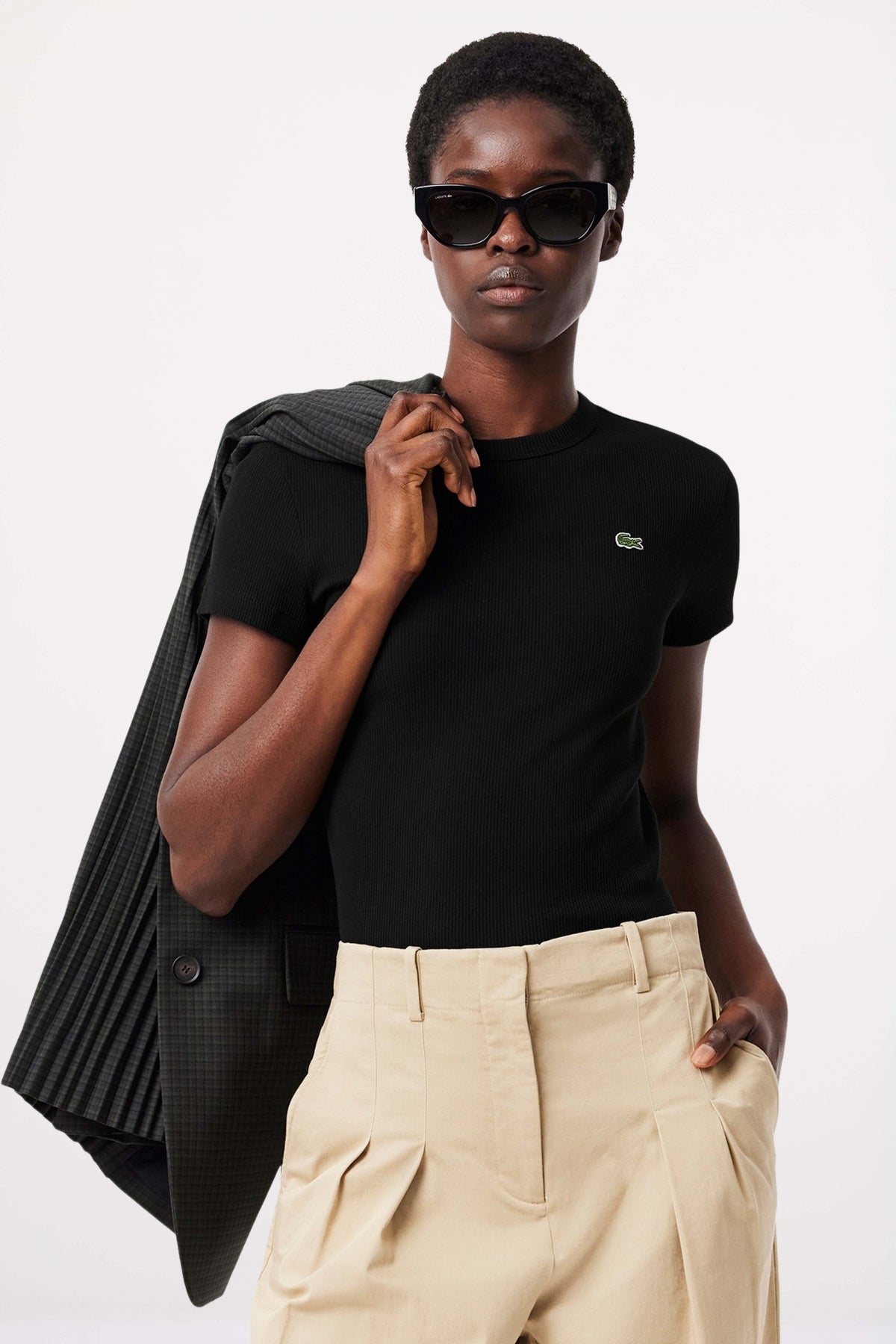 LACOSTE SLIM FIT RIBBED COTTON T-SHIRT en color NEGRO  (1)