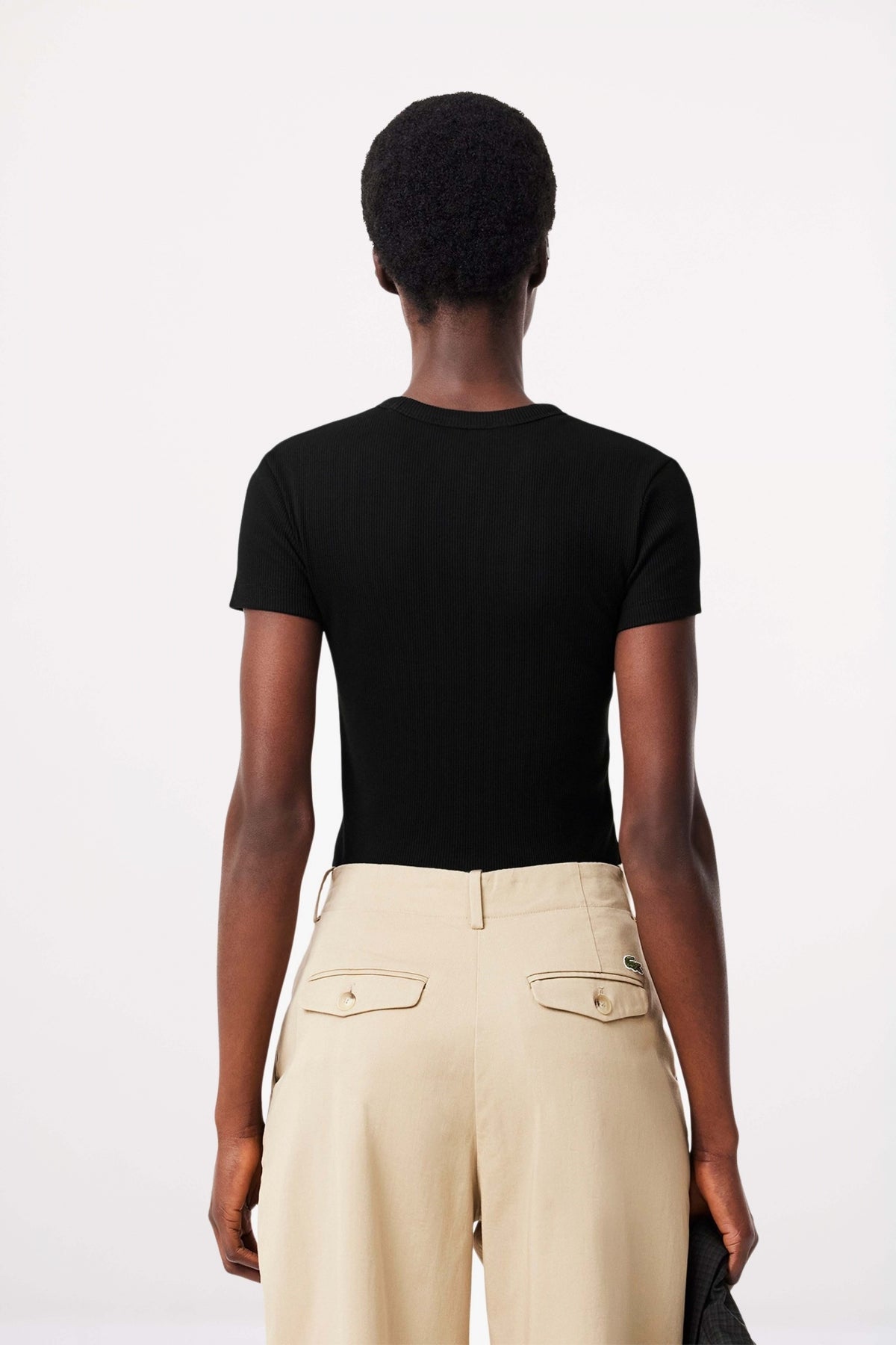 LACOSTE SLIM FIT RIBBED COTTON T-SHIRT en color NEGRO  (3)