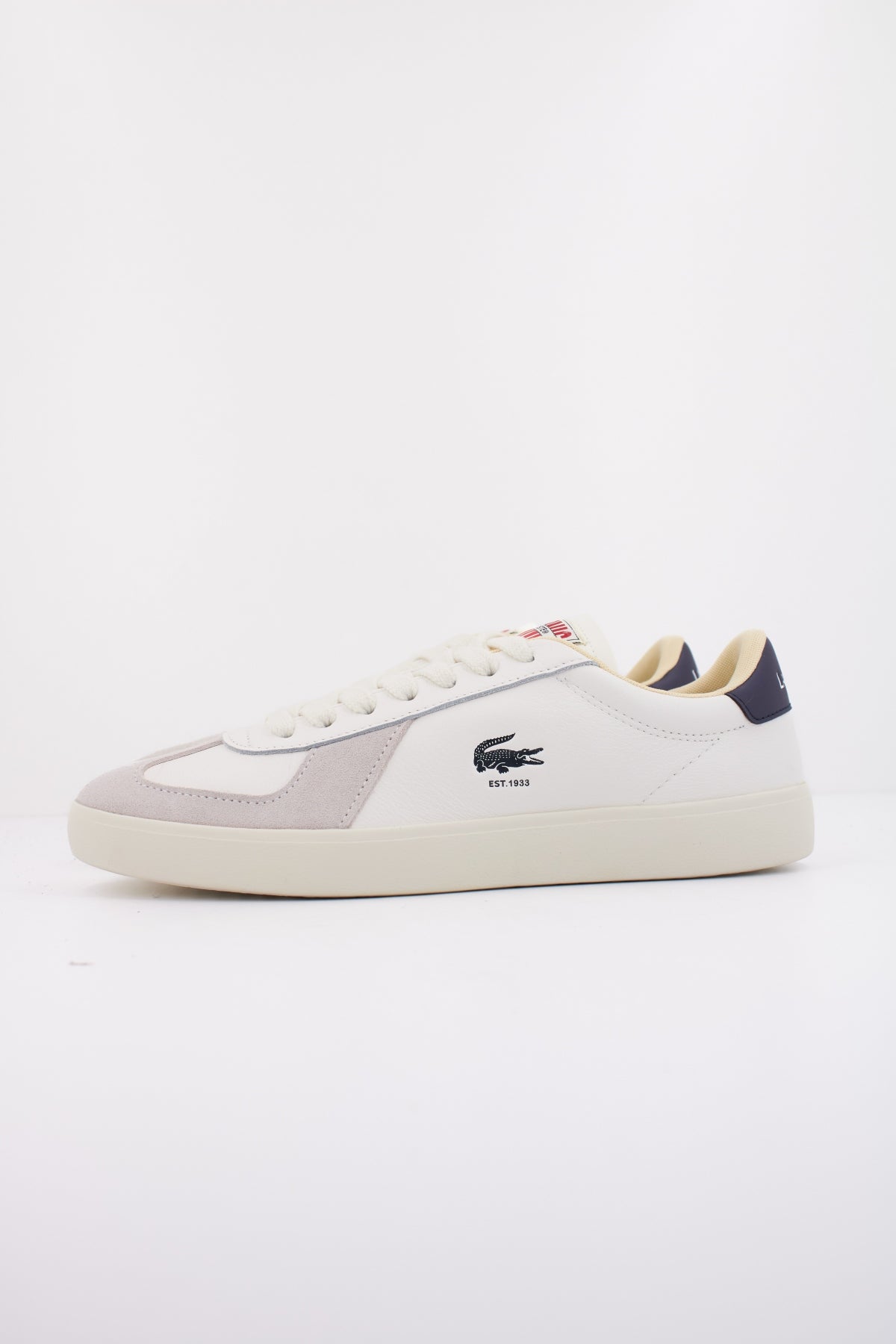 LACOSTE BASESHOT PRO SNEAKE en color BLANCO  (1)