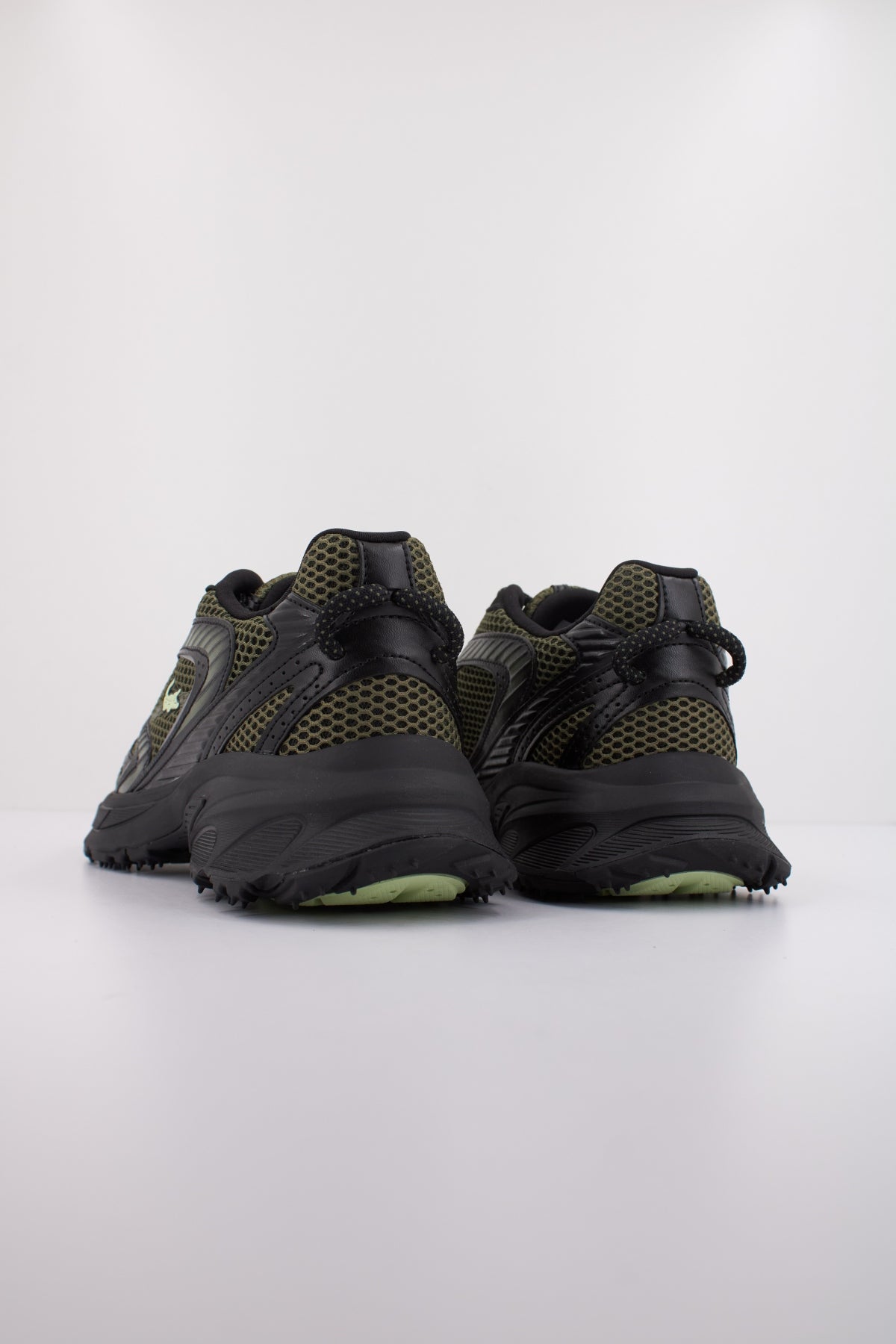 LACOSTE SMA en color NEGRO  (4)